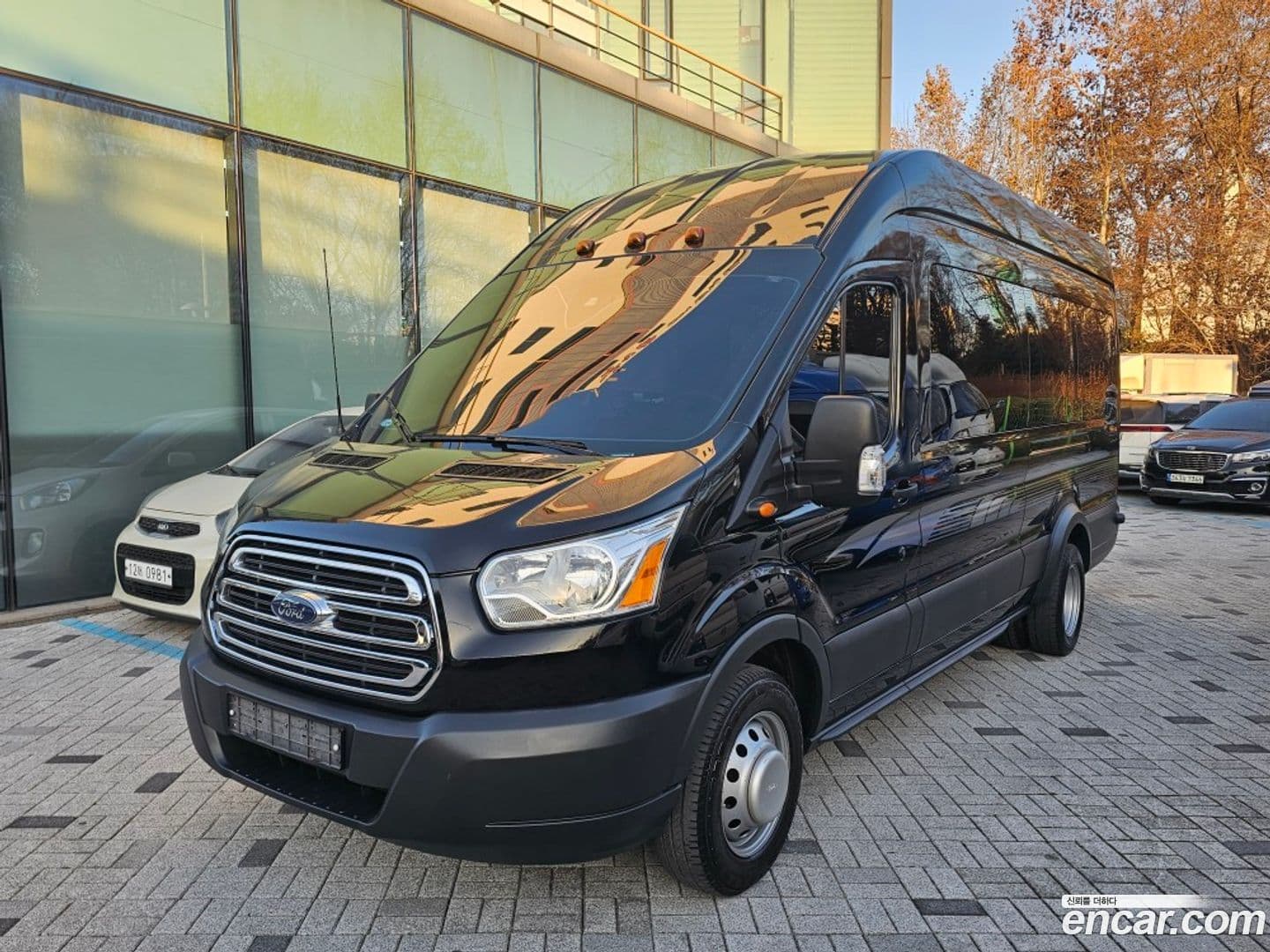 Main__Slider__Photo:Transit Ford 2017.9-0