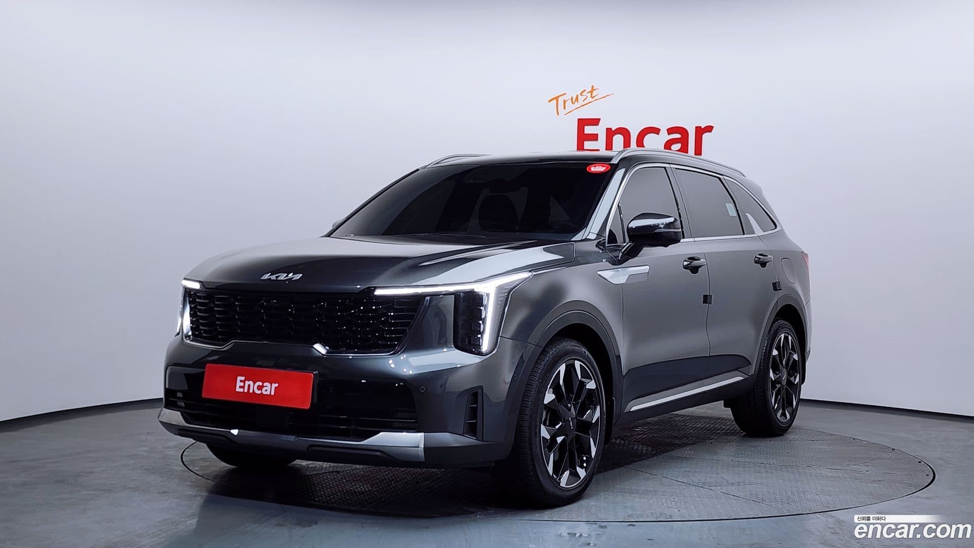 Main__Slider__Photo:Sorento Kia 2025.4-0