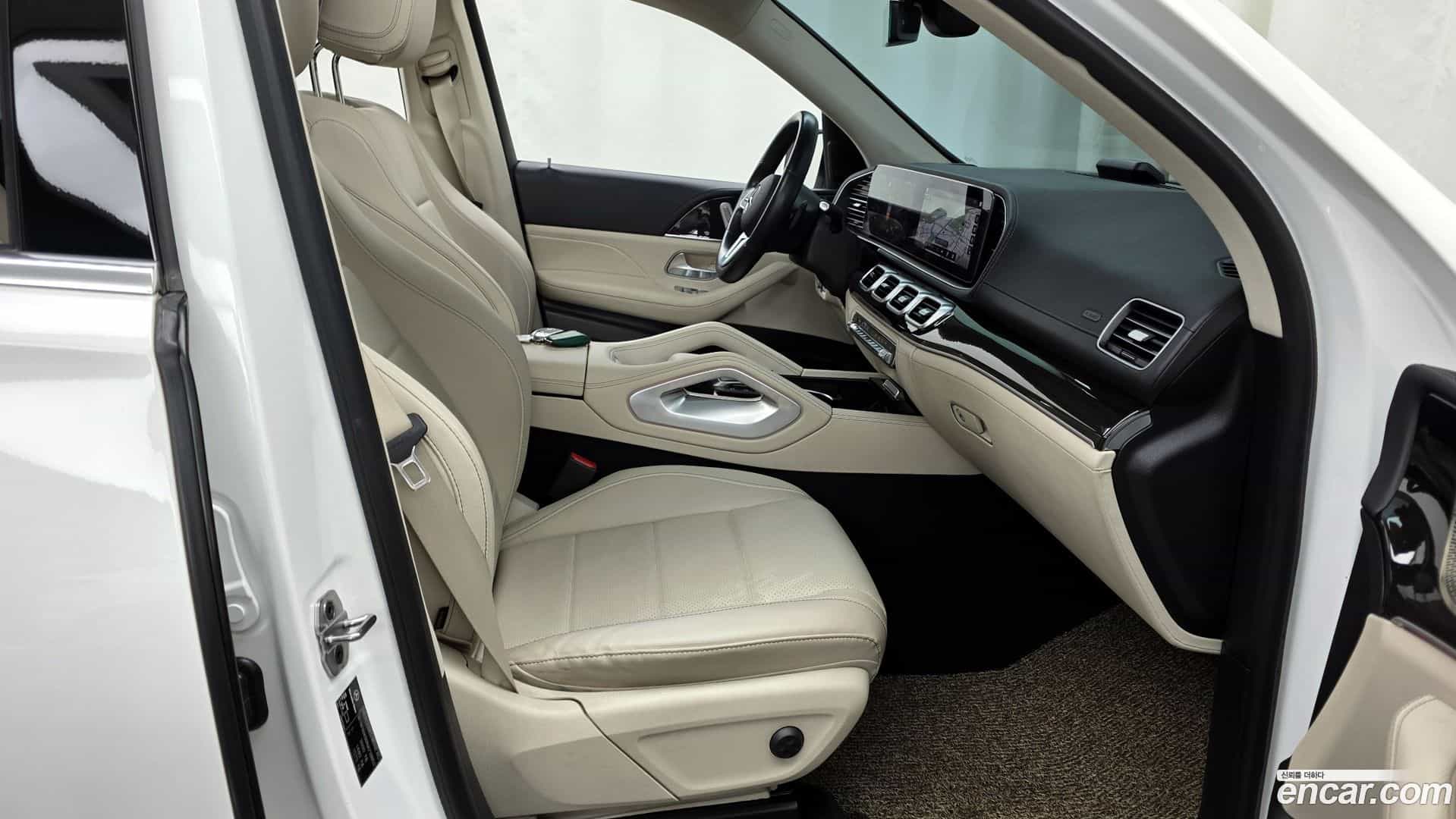 GLE-Class Mercedes-Benz 2022.5-OPTION-015
