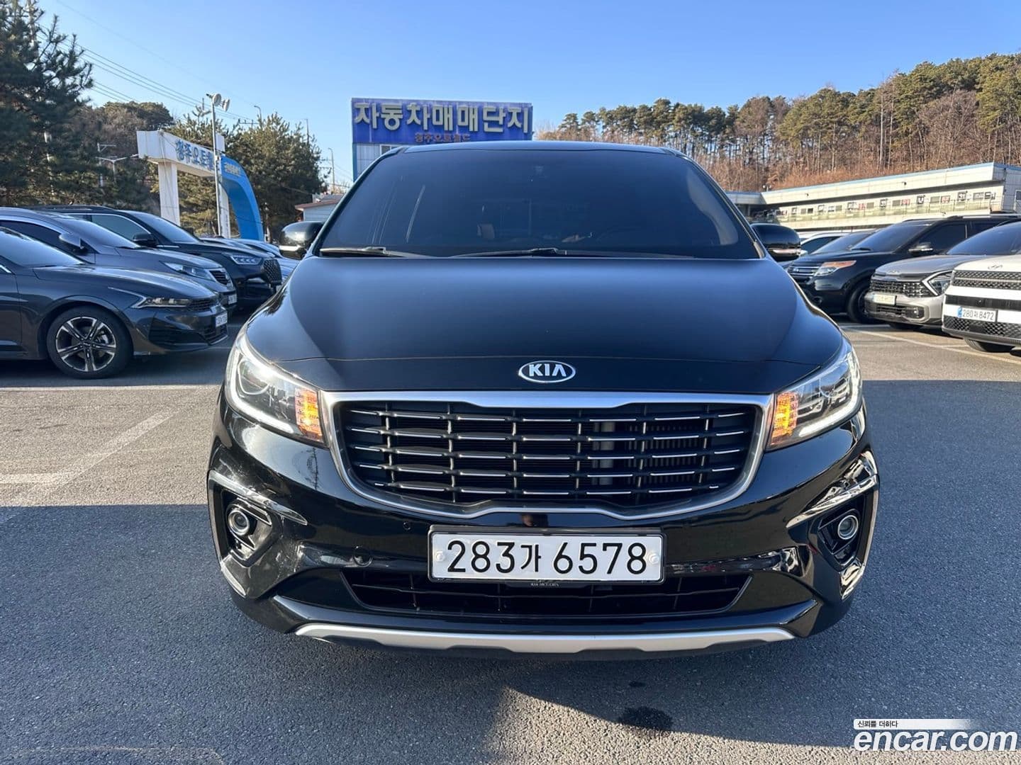 Main__Slider__Photo:Canival Kia 2019.4-0