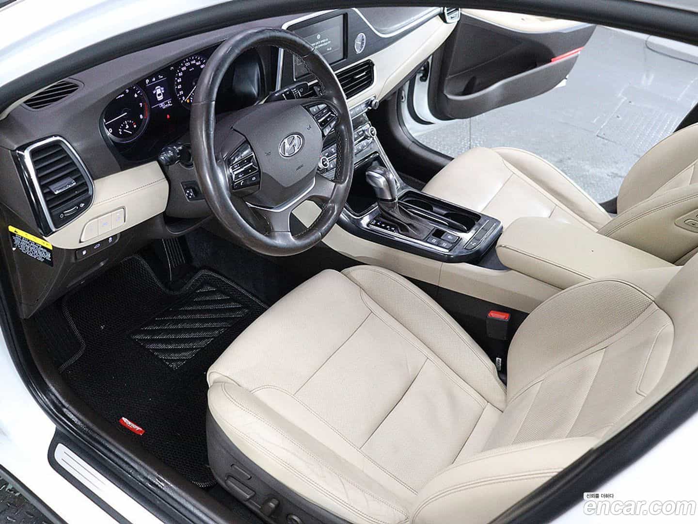 Grandeur Hyundai 2017.4-OPTION-020