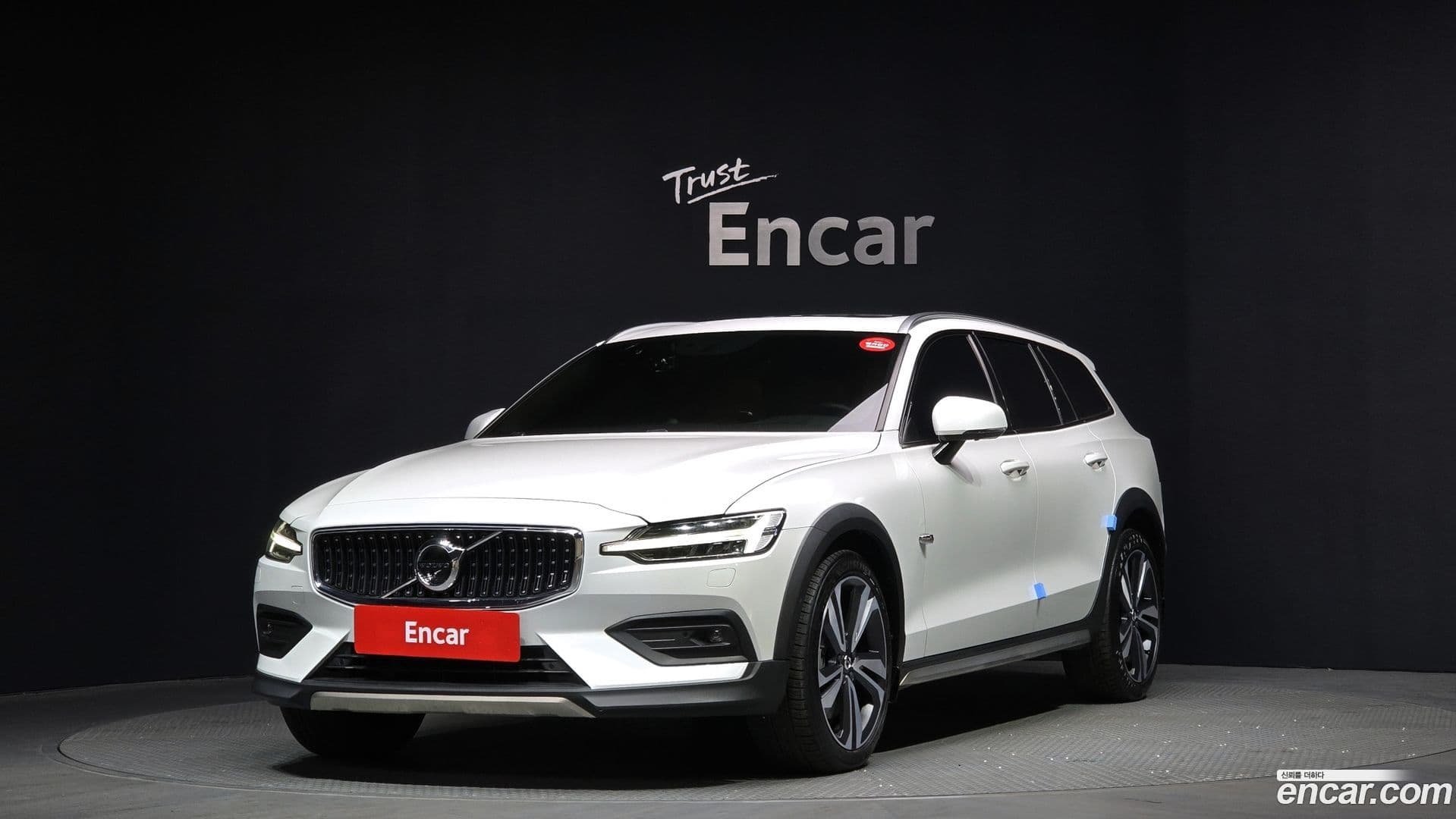 Main__Slider__Photo:V60 Volvo 2021.3-0