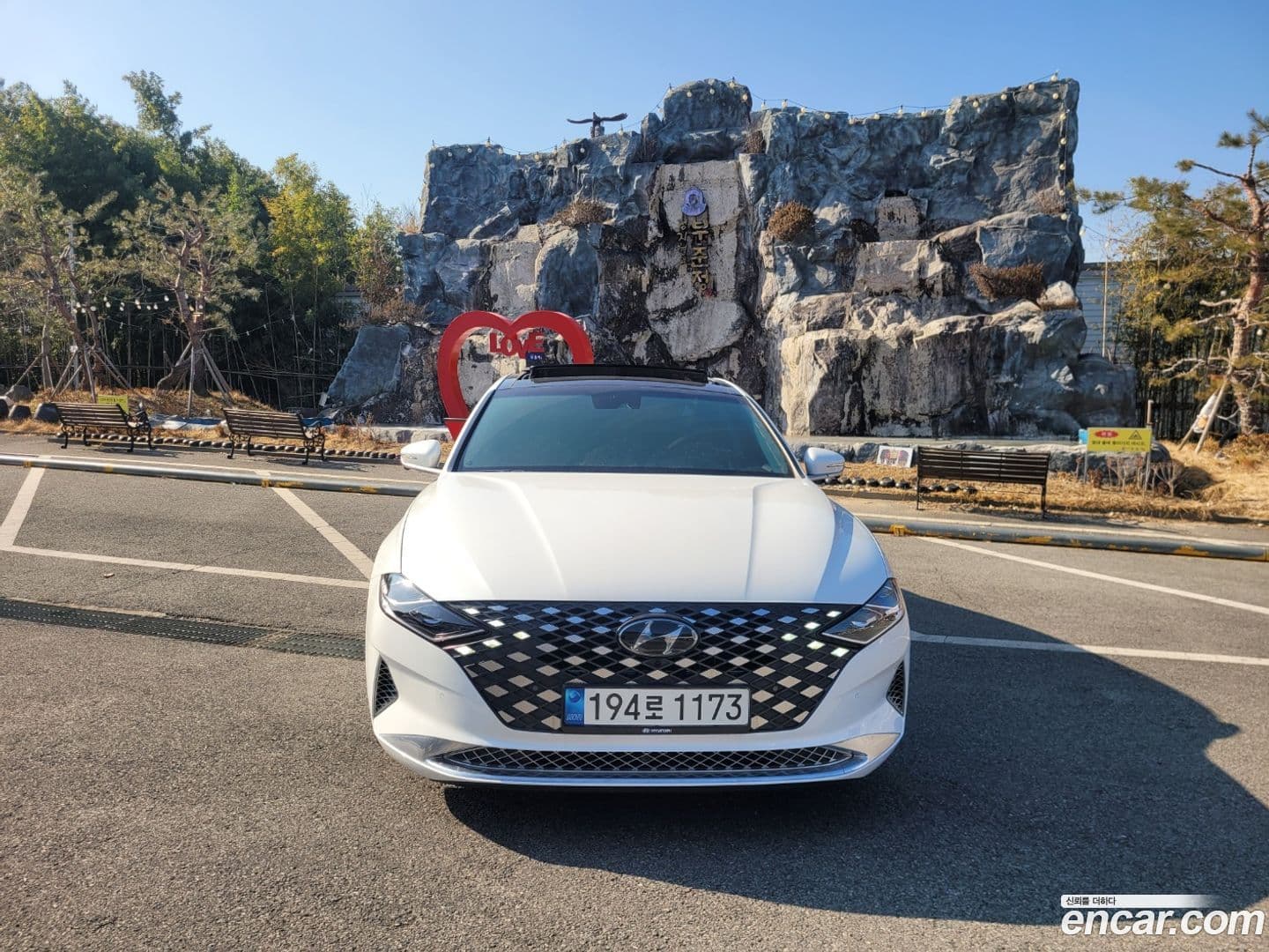 Main__Slider__Photo:Grandeur Hyundai 2021.8-0