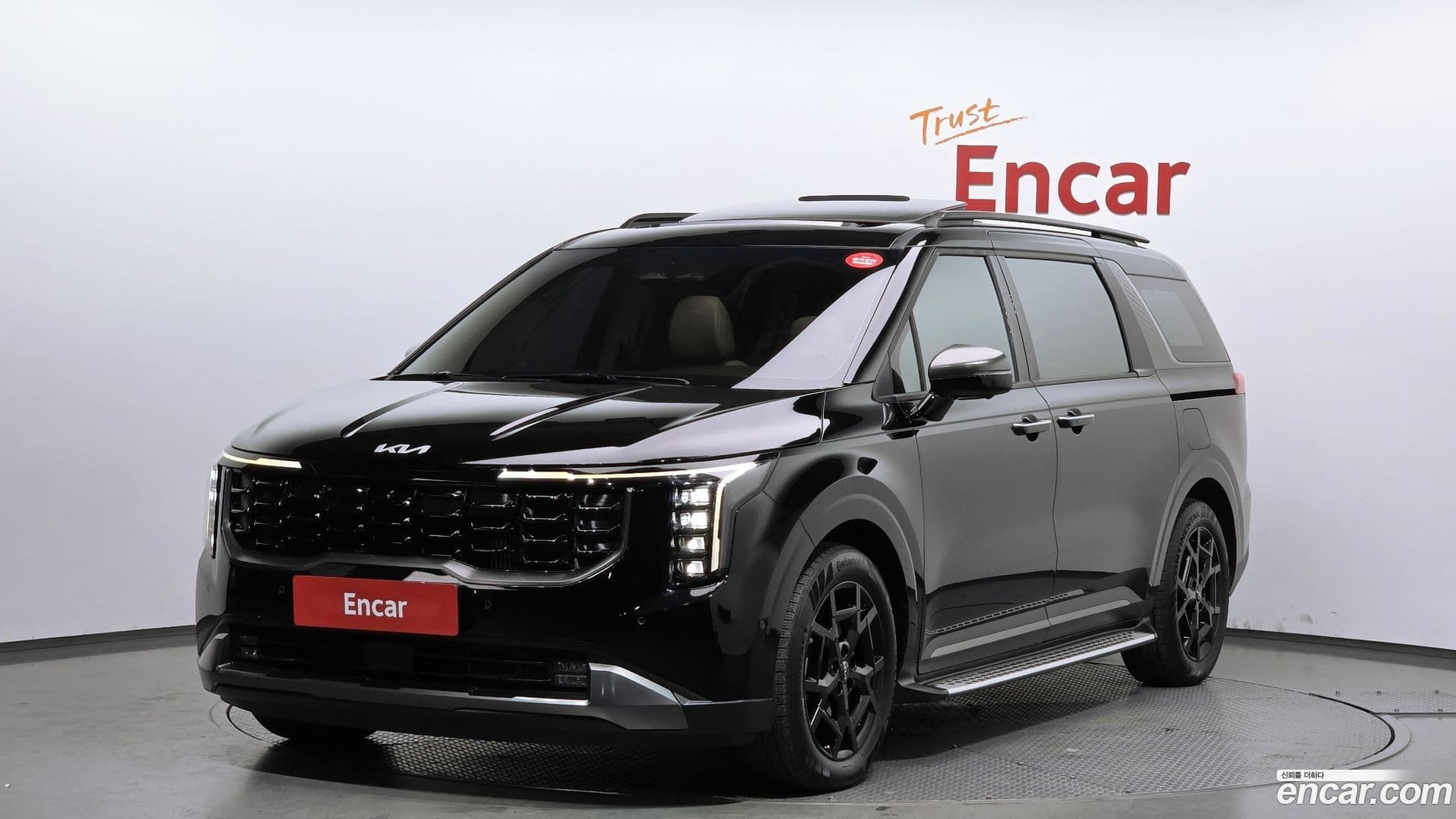Main__Slider__Photo:Canival Kia 2023.11-0