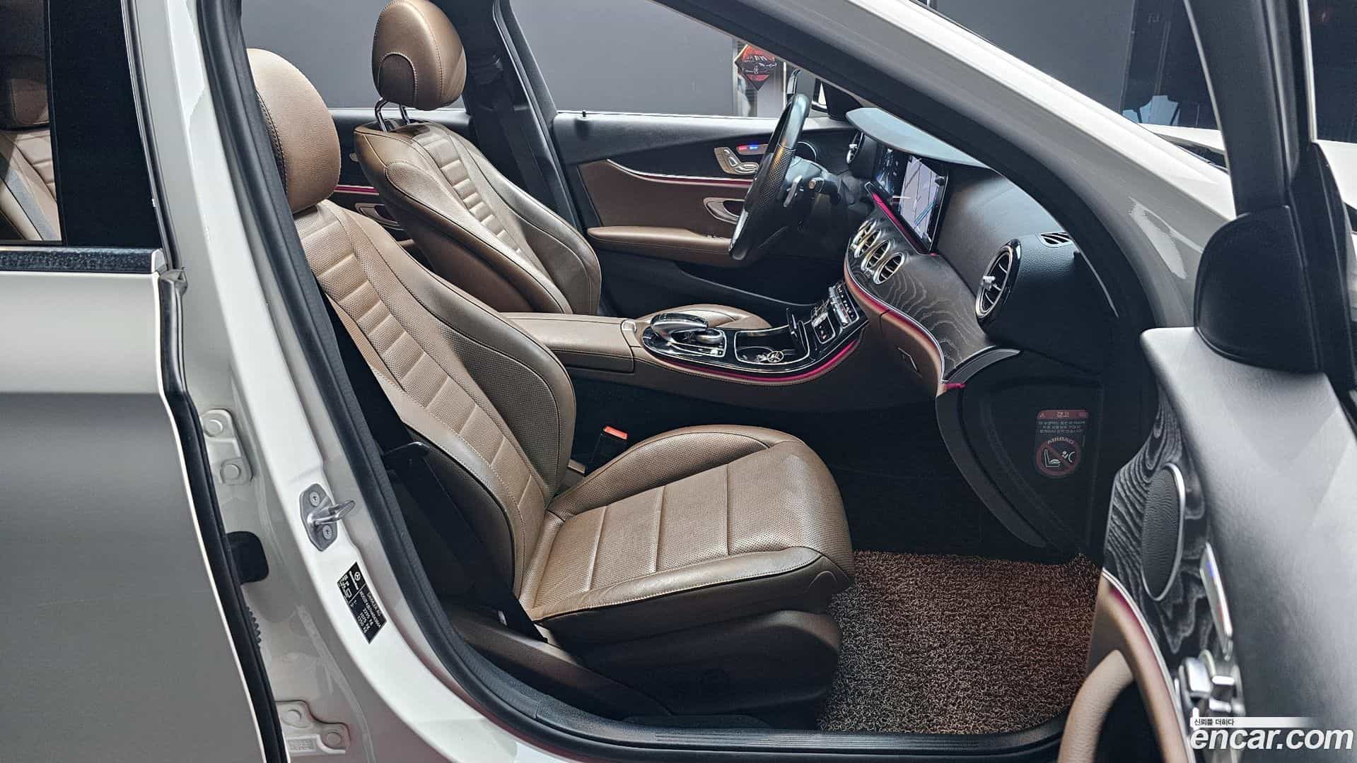 E-Class Mercedes-Benz 2016.9-INNER-010