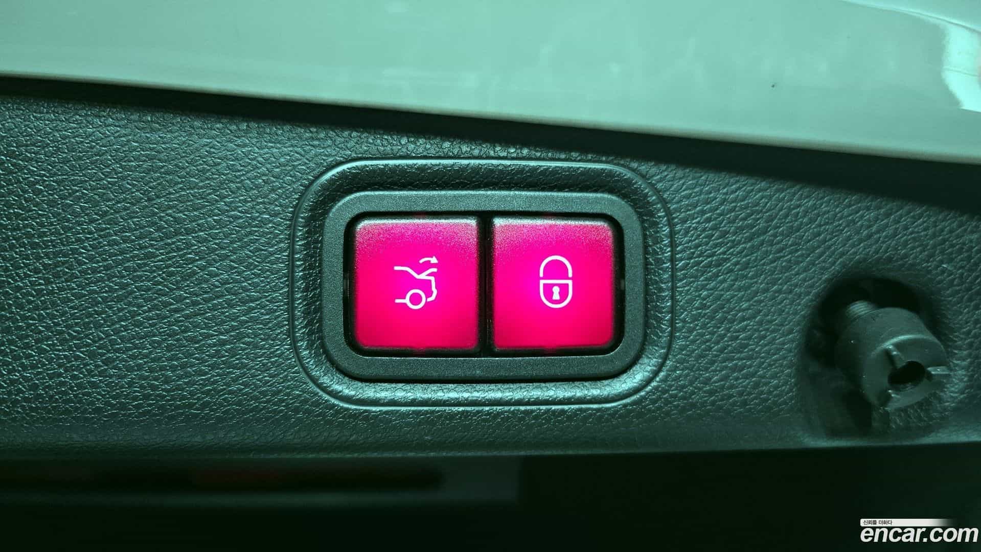E-Class Mercedes-Benz 2016.9-OPTION-024
