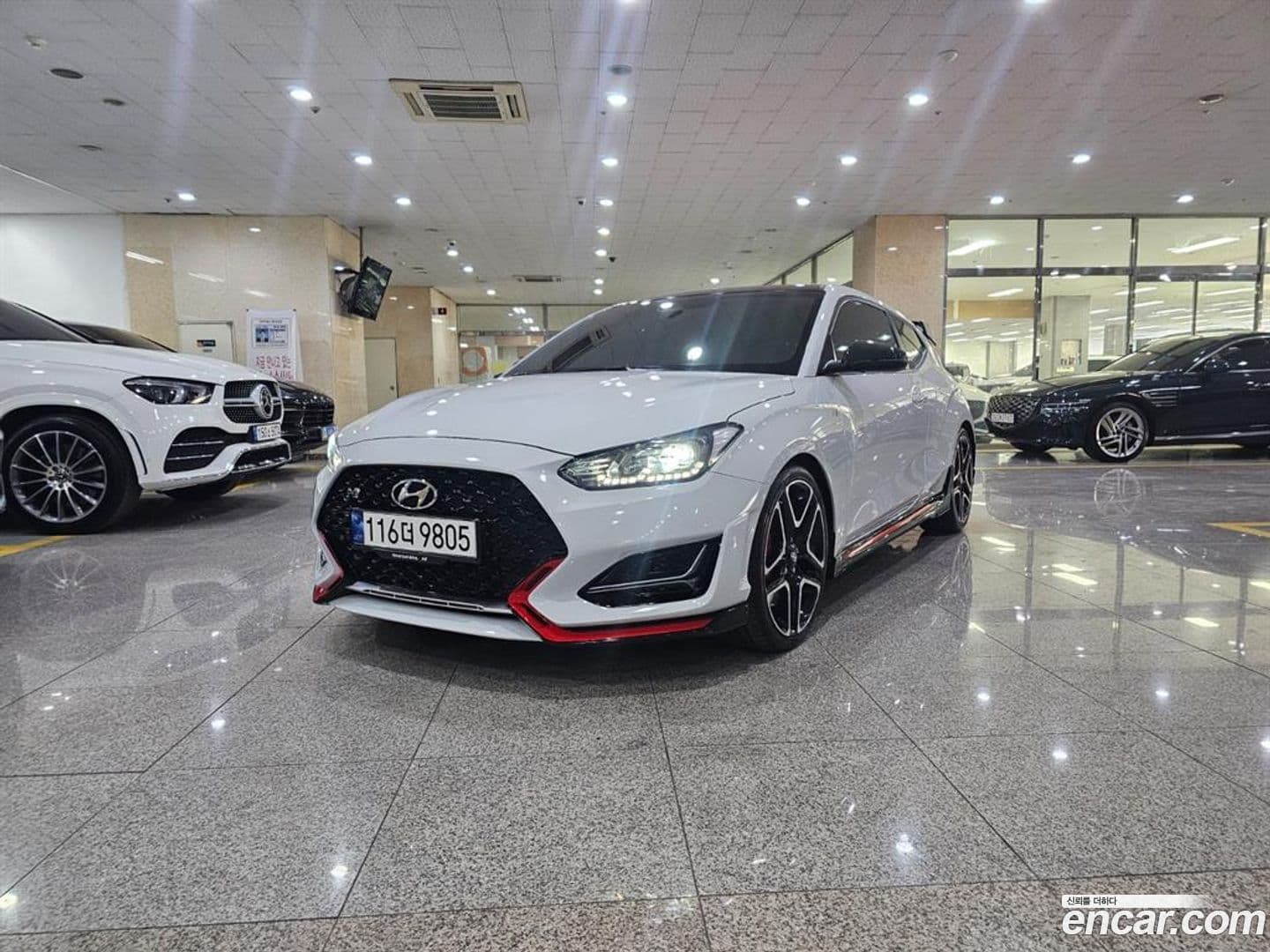 Main__Slider__Photo:Veloster Hyundai 2019.0-0