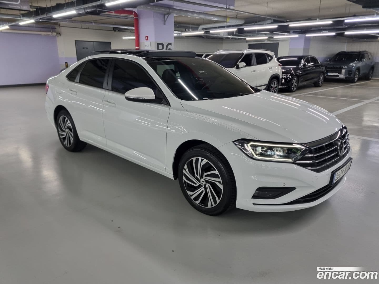 Main__Slider__Photo:Jetta Volkswagen 2021.8-0