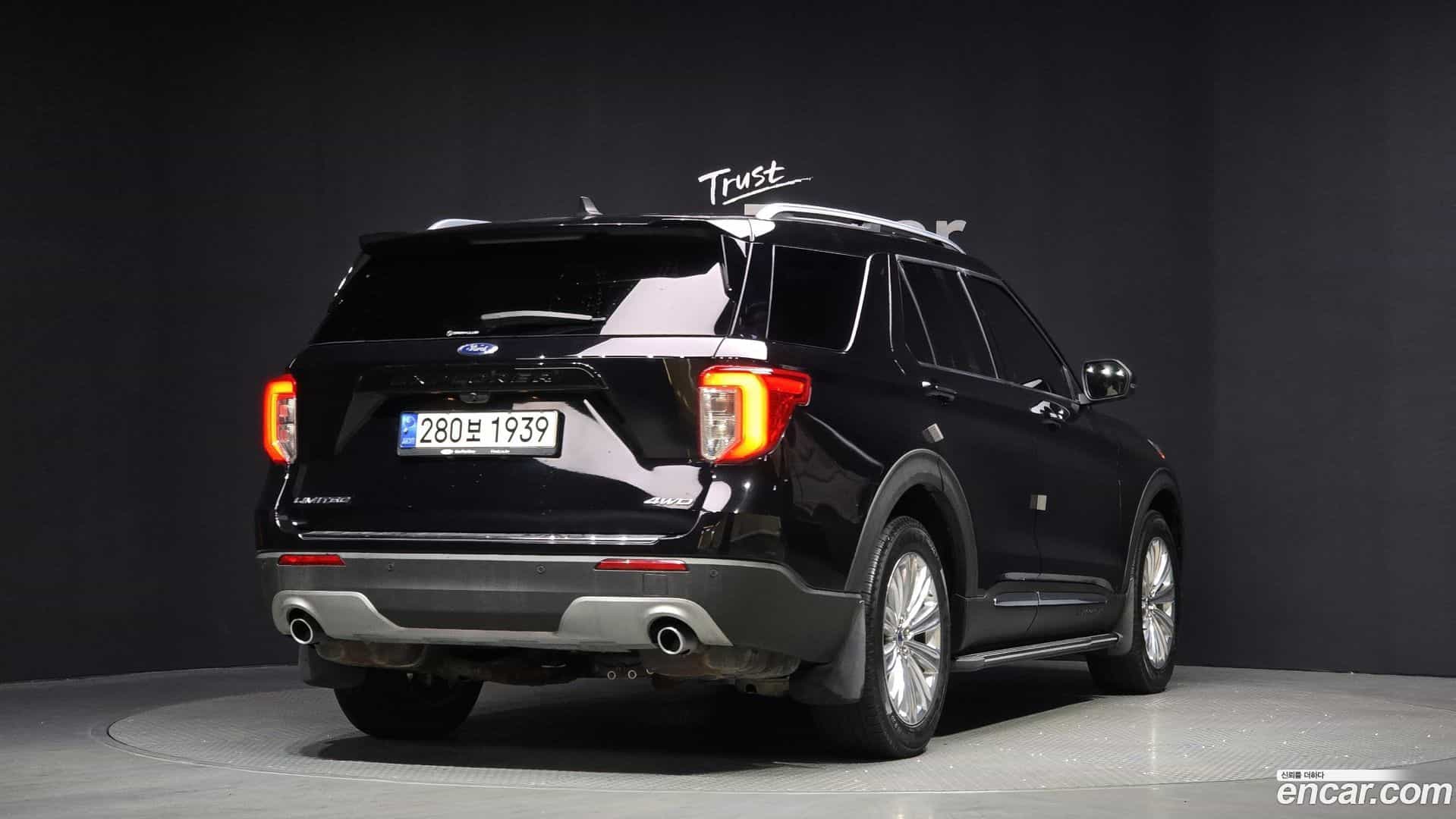 Explorer Ford 2021.10-OUTER-002