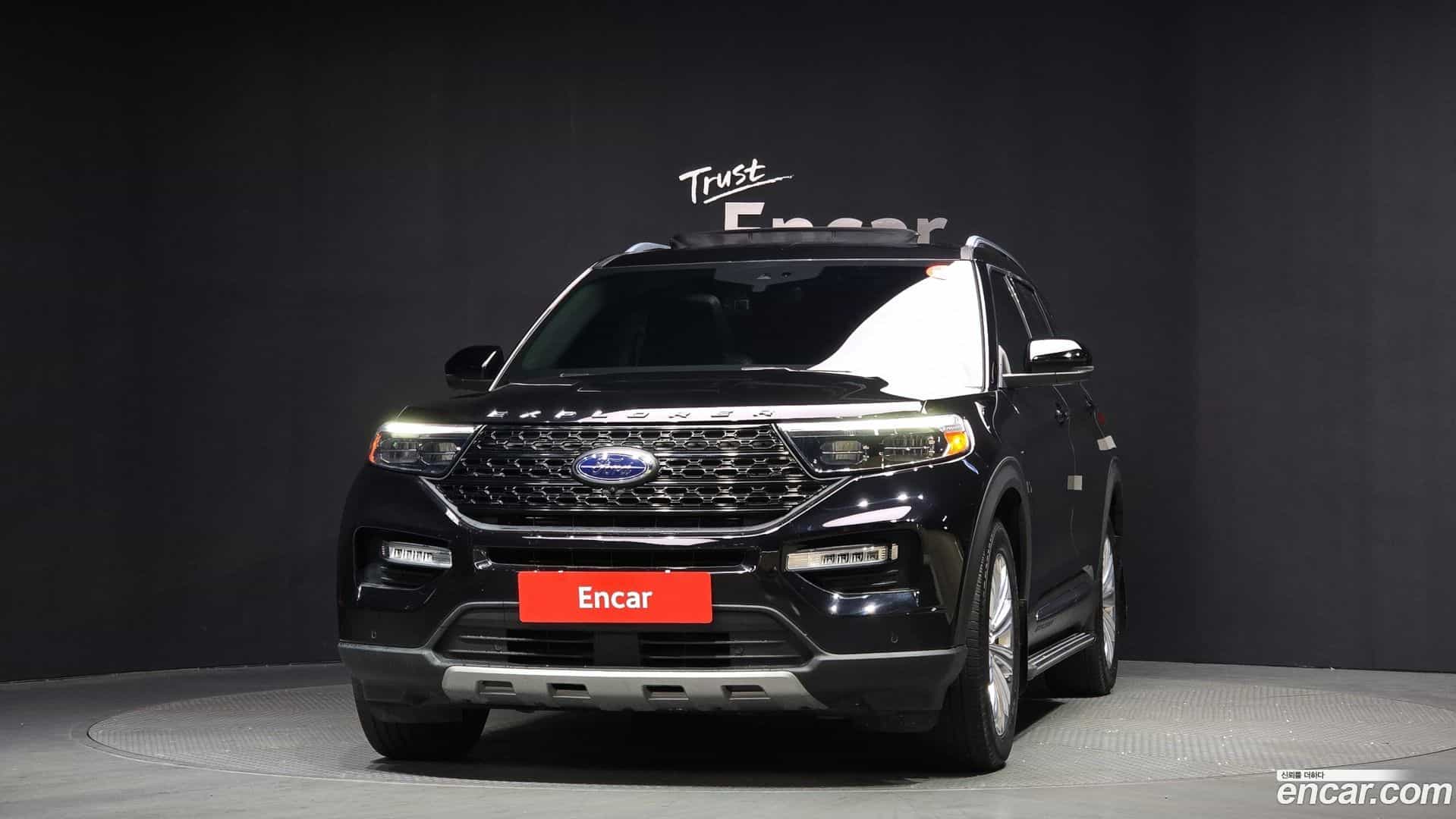 Explorer Ford 2021.10-OUTER-003