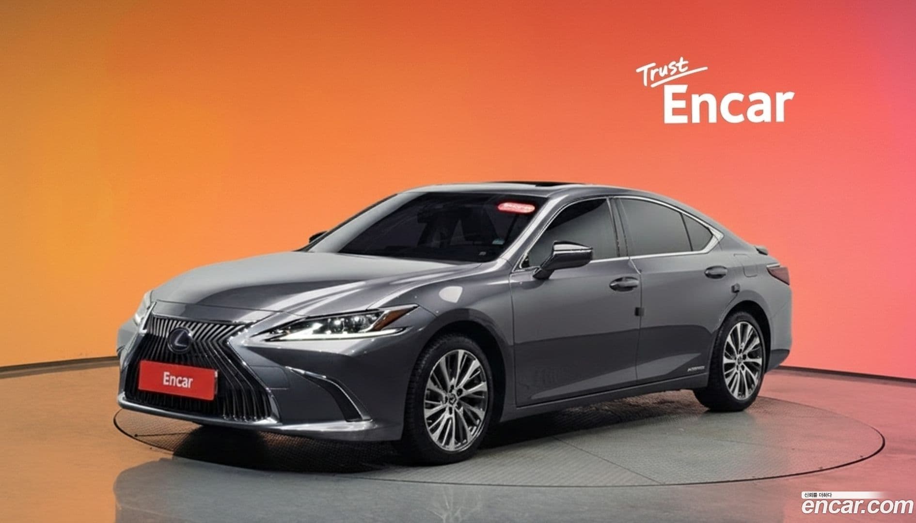 Main__Slider__Photo:ES Lexus 2019.1-0