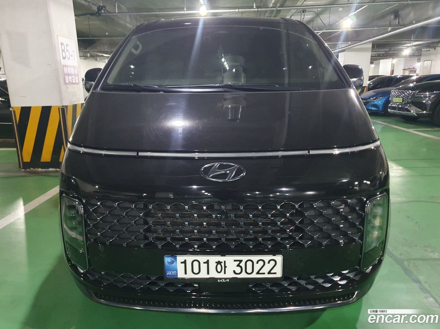Main__Slider__Photo:Staria Hyundai 2022.4-0