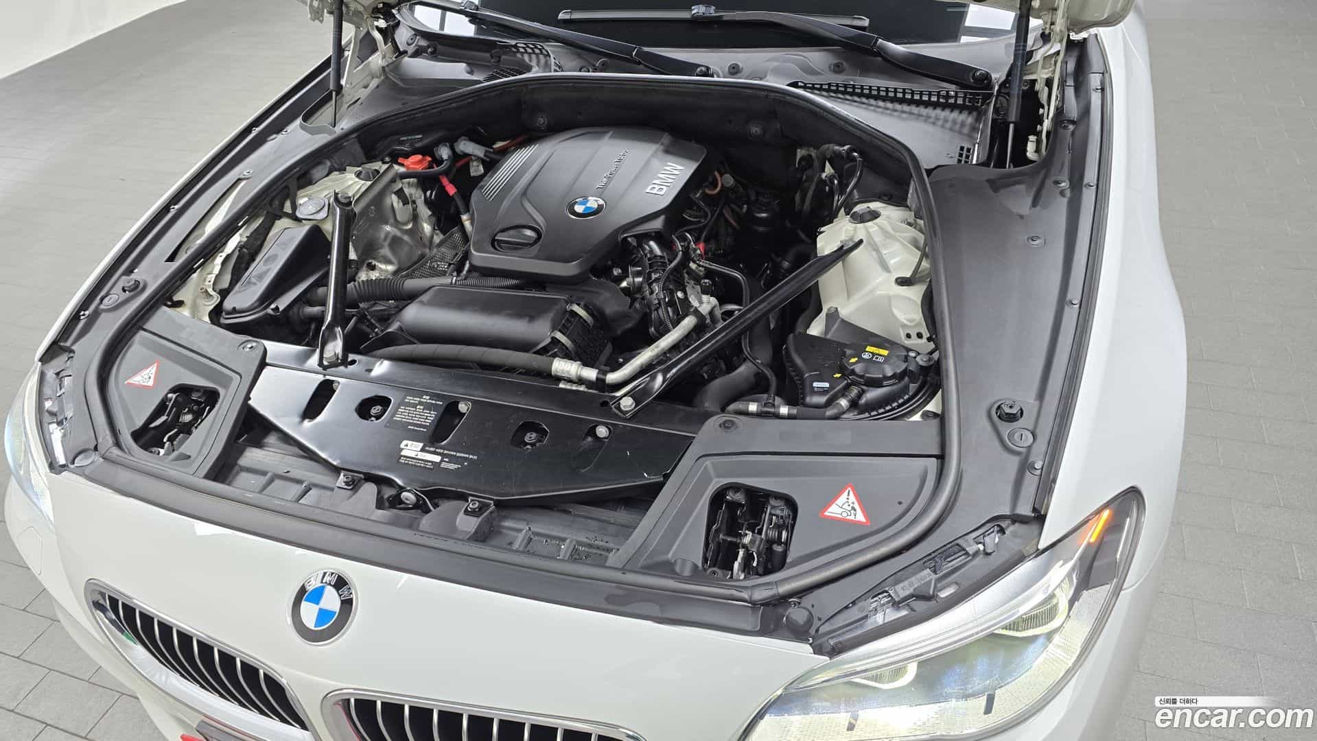 5-Series BMW 2016.0-INNER-006
