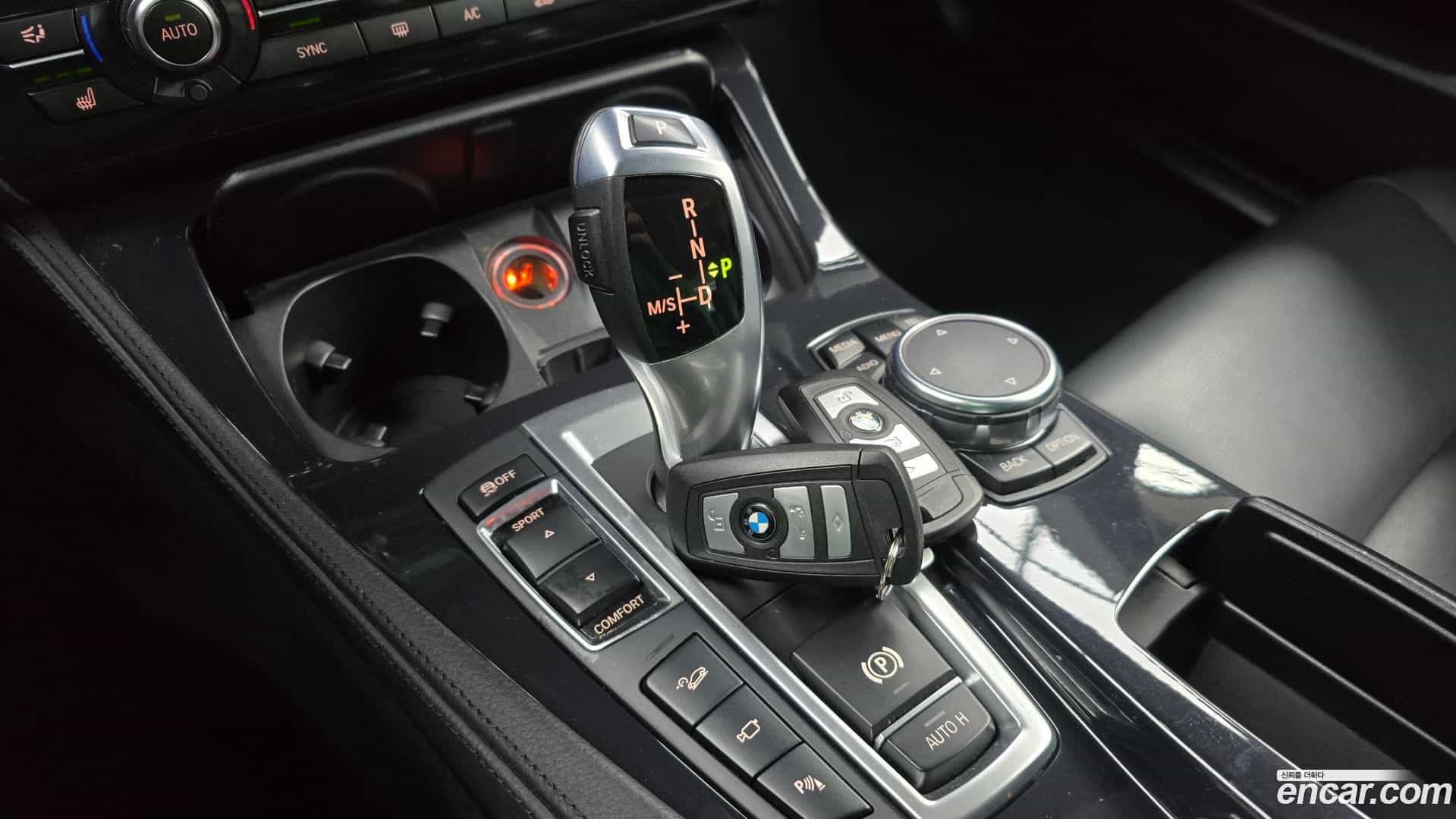 5-Series BMW 2016.0-INNER-009