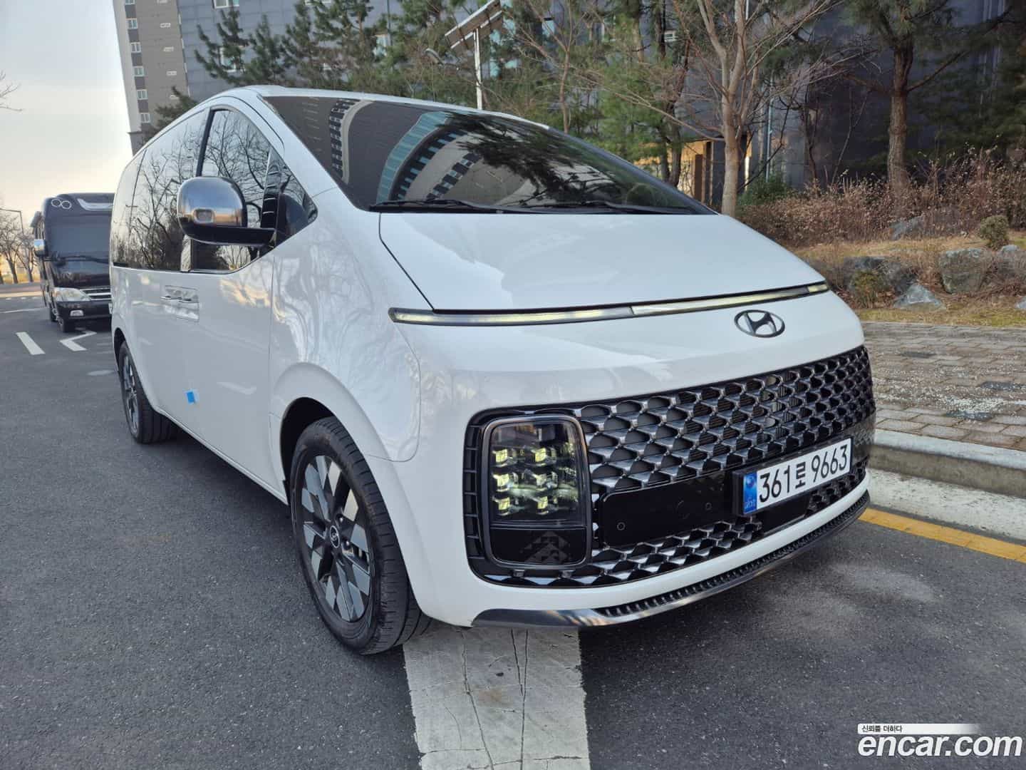 Staria Hyundai 2022.3-OUTER-001