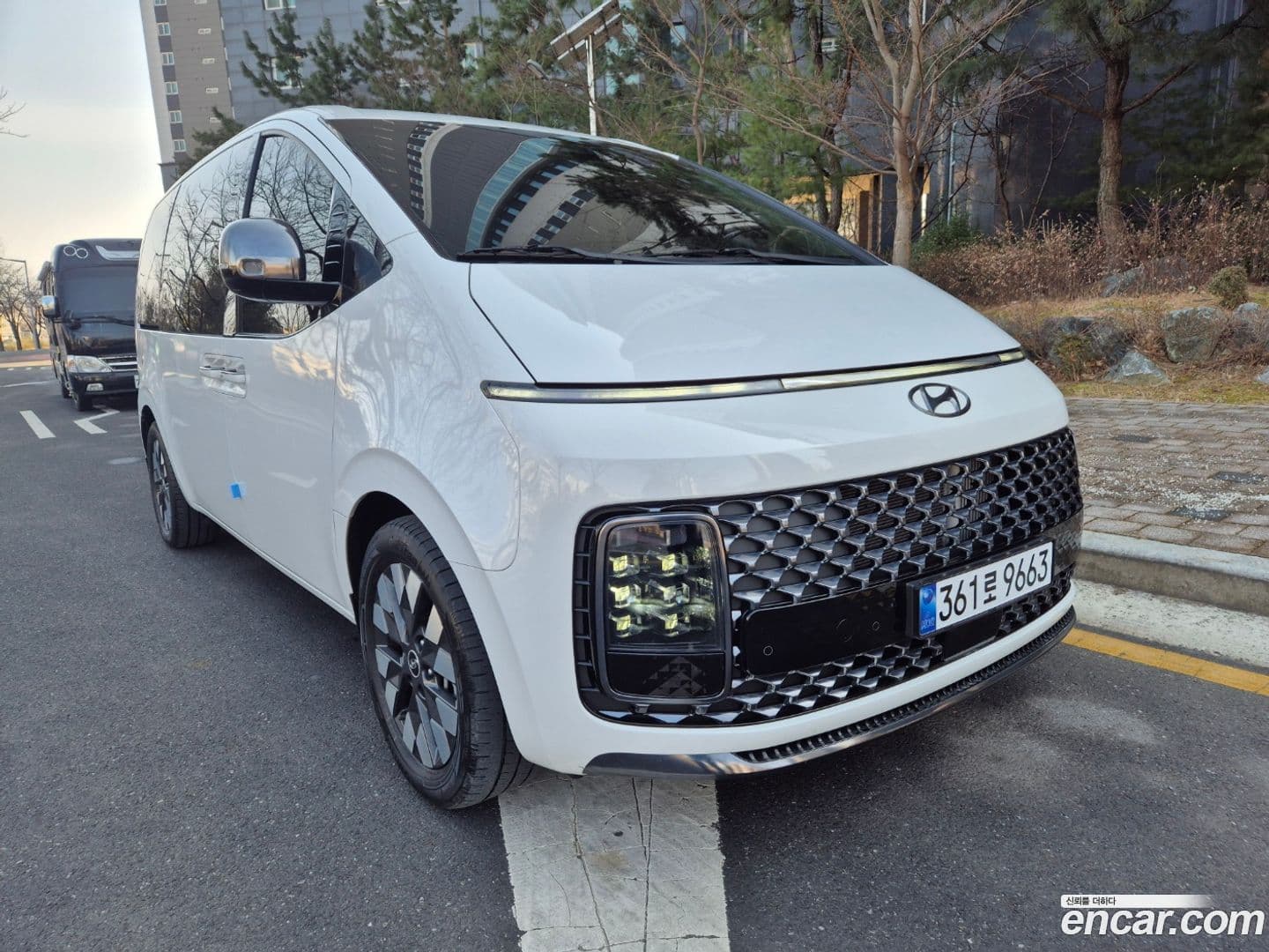 Main__Slider__Photo:Staria Hyundai 2022.3-0