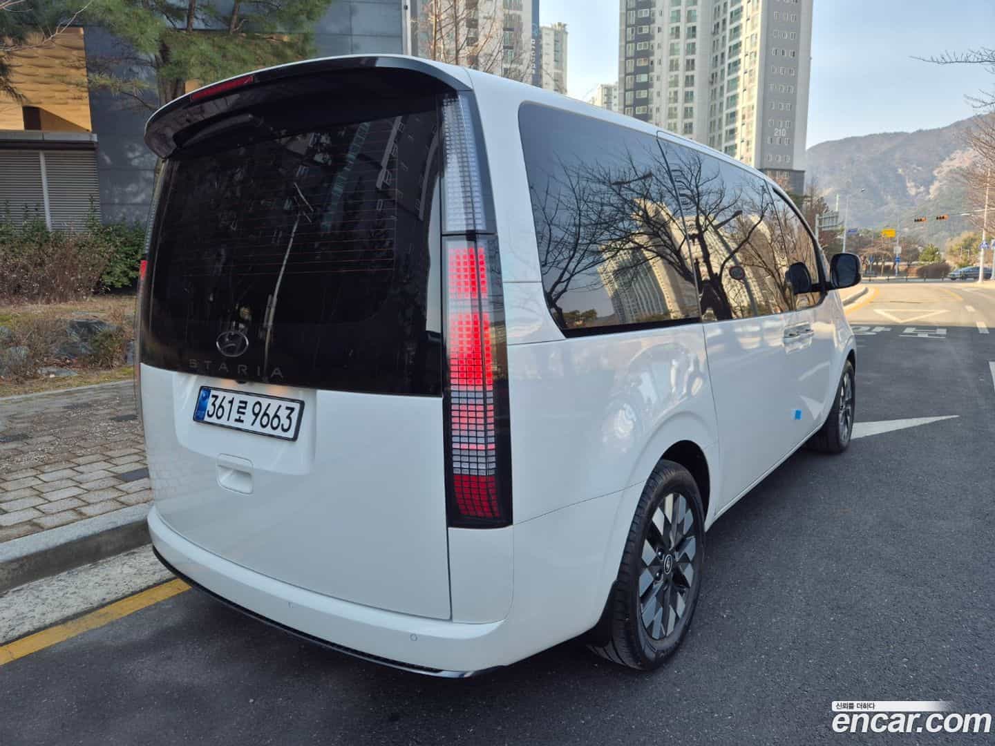 Staria Hyundai 2022.3-OUTER-004