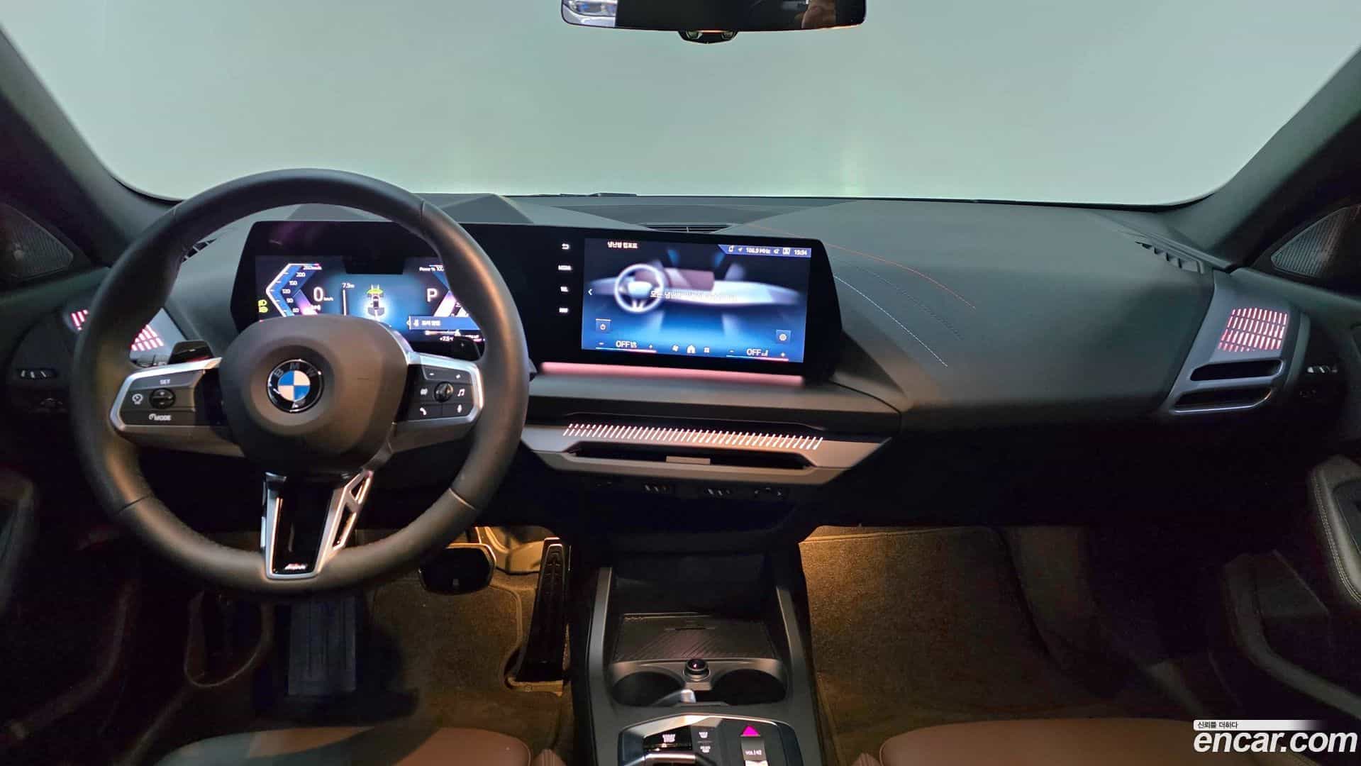 2-Series BMW 2025.9-INNER-009