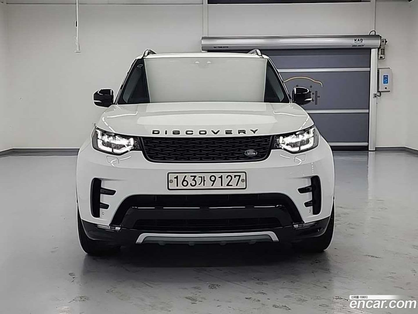 Main__Slider__Photo:Discovery Land Rover 2020.9-0