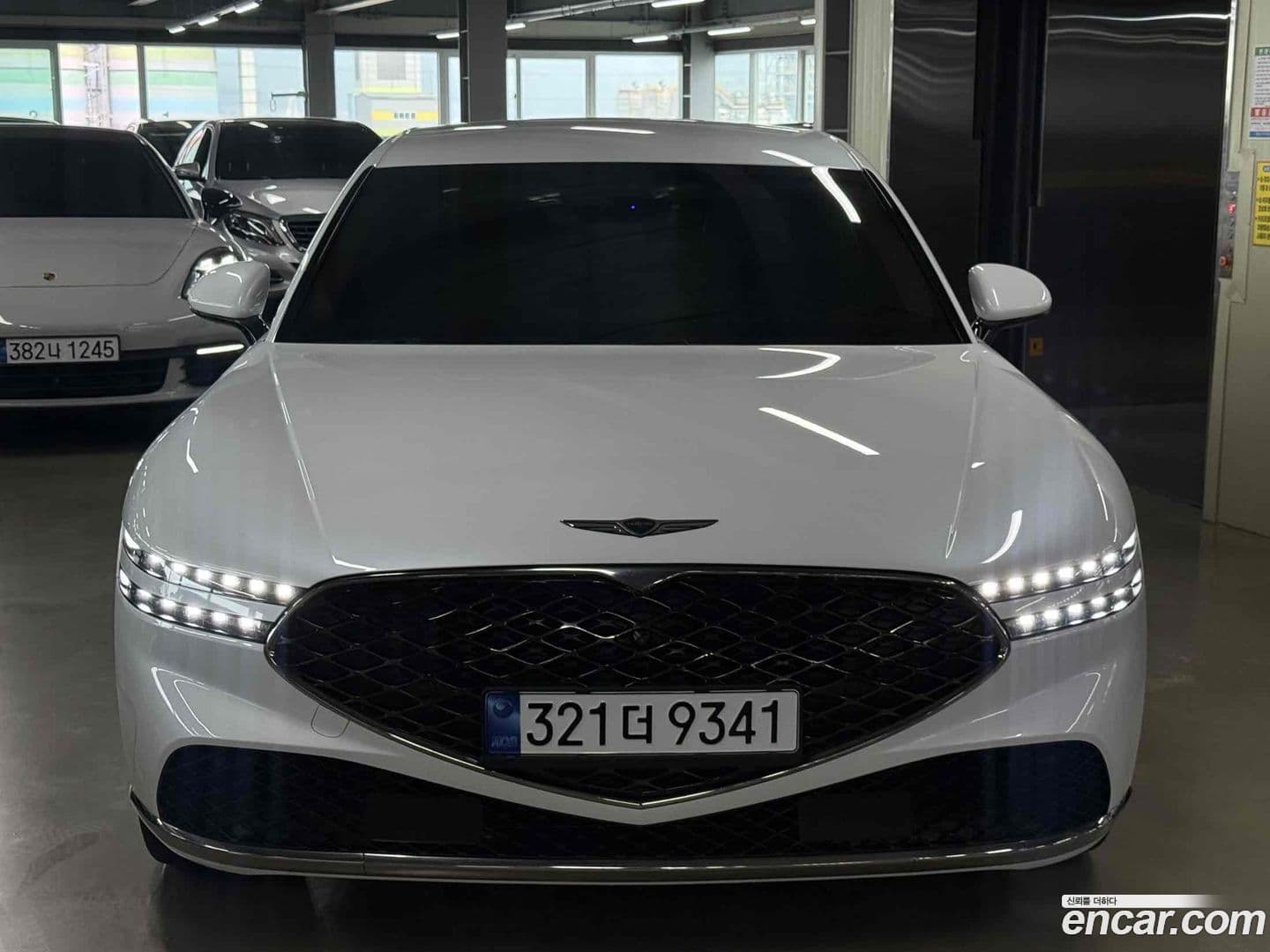 Main__Slider__Photo:G90 Genesis 2022.11-0