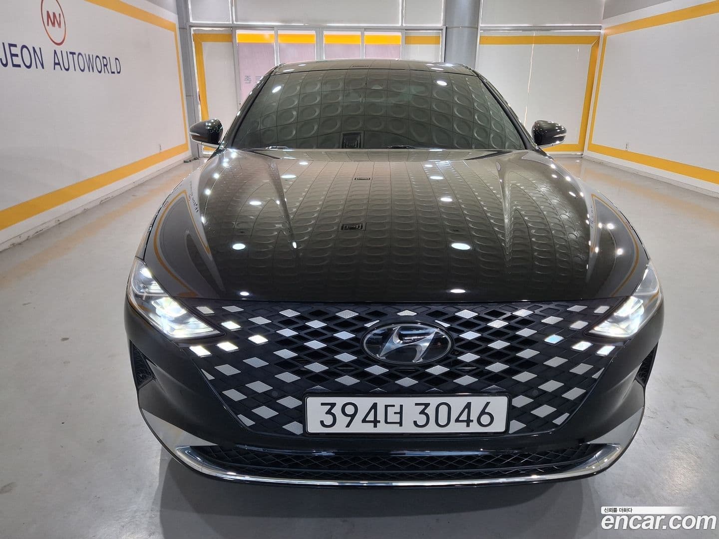 Main__Slider__Photo:Grandeur Hyundai 2021.9-0