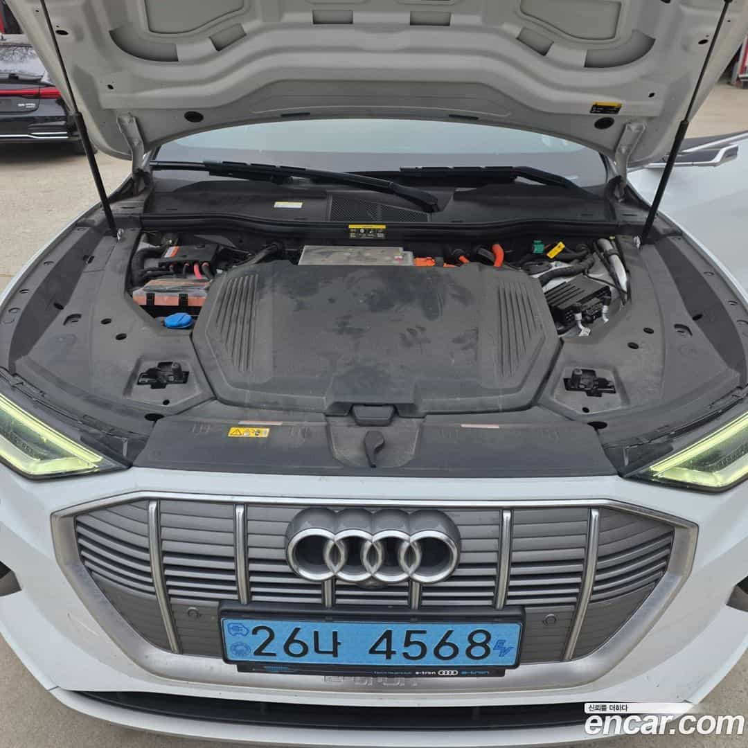 e-tron Audi 2020.5-OPTION-023