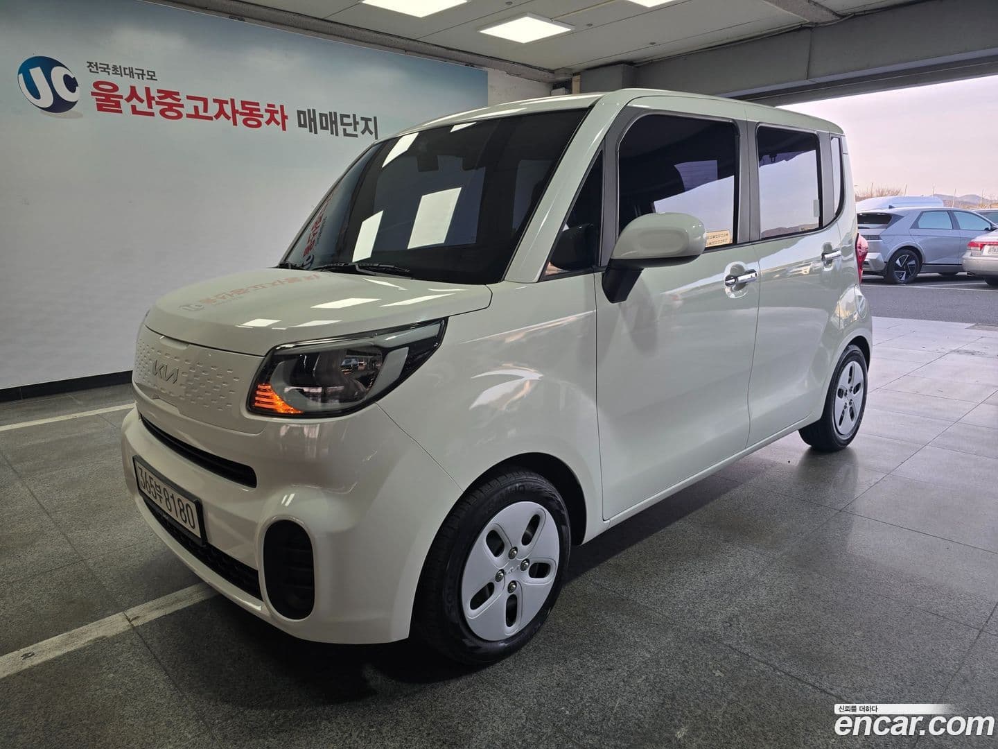 Main__Slider__Photo:RAY Kia 2022.3-0
