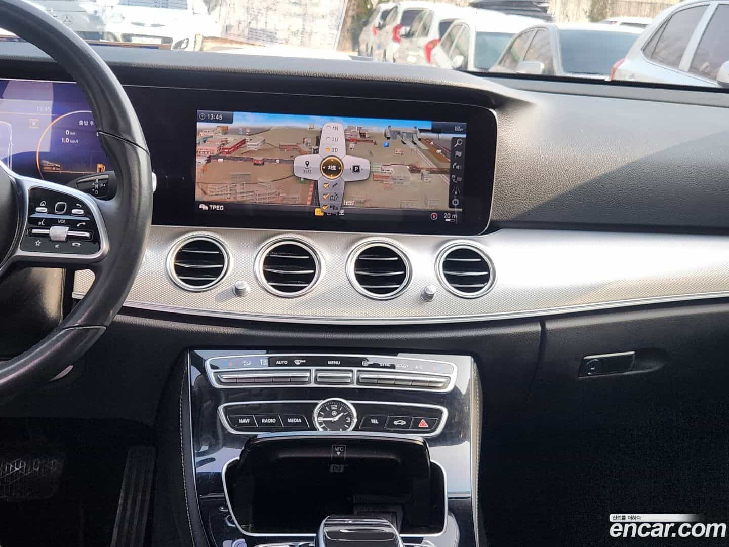 E-Class Mercedes-Benz 2019.3-OPTION-016