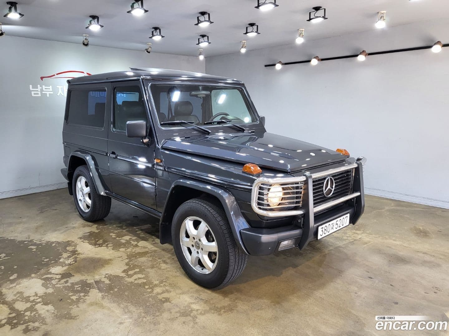 Main__Slider__Photo:G-Class Mercedes-Benz 1995.11-0