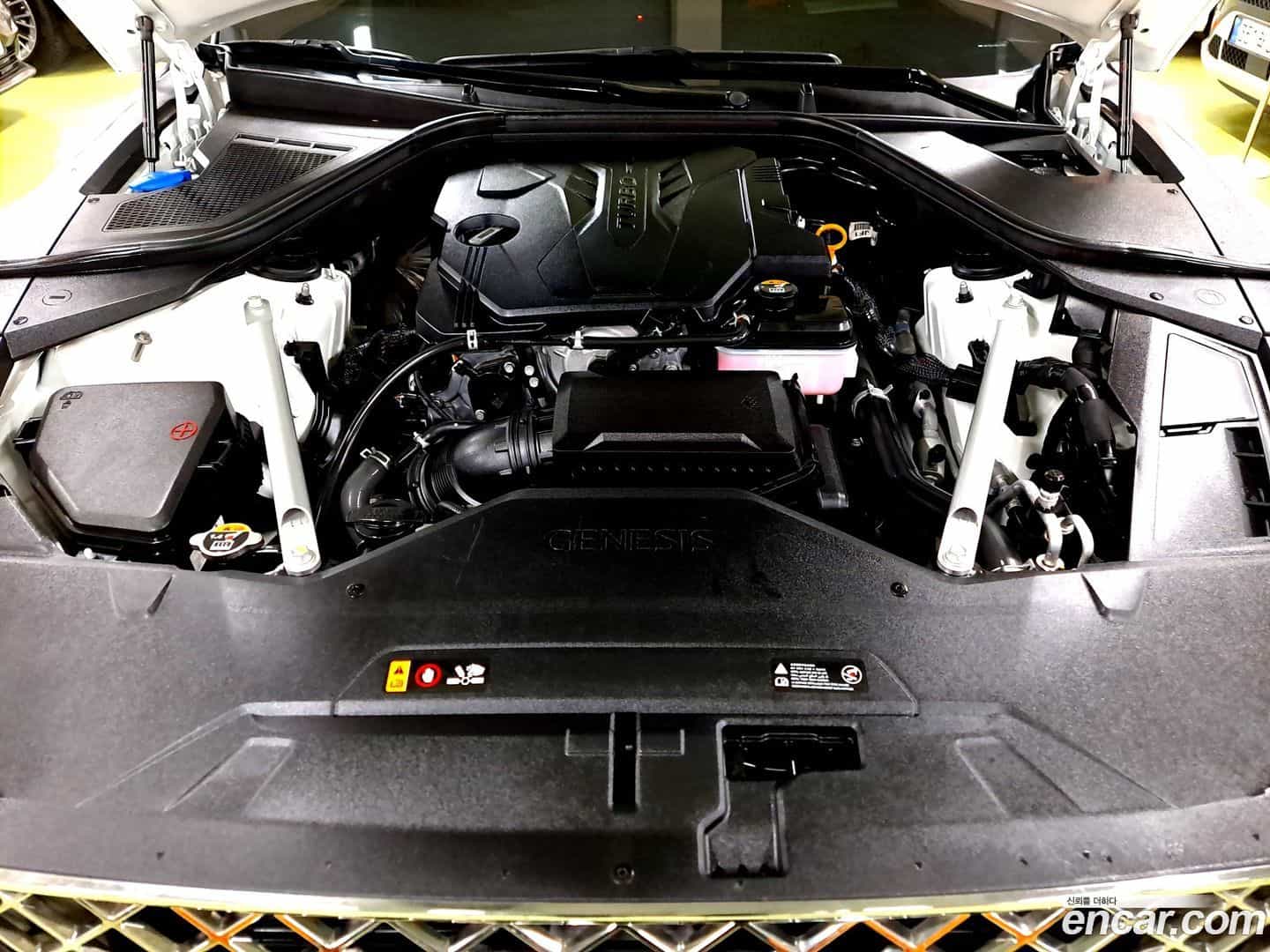 G80 Genesis 2022.0-INNER-006