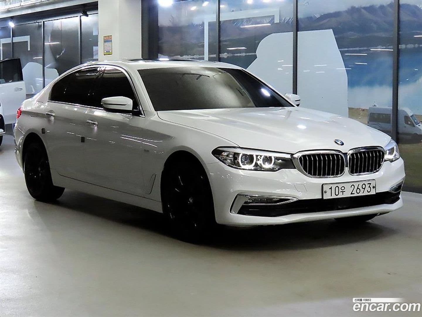 Main__Slider__Photo:5-Series BMW 2018.11-0