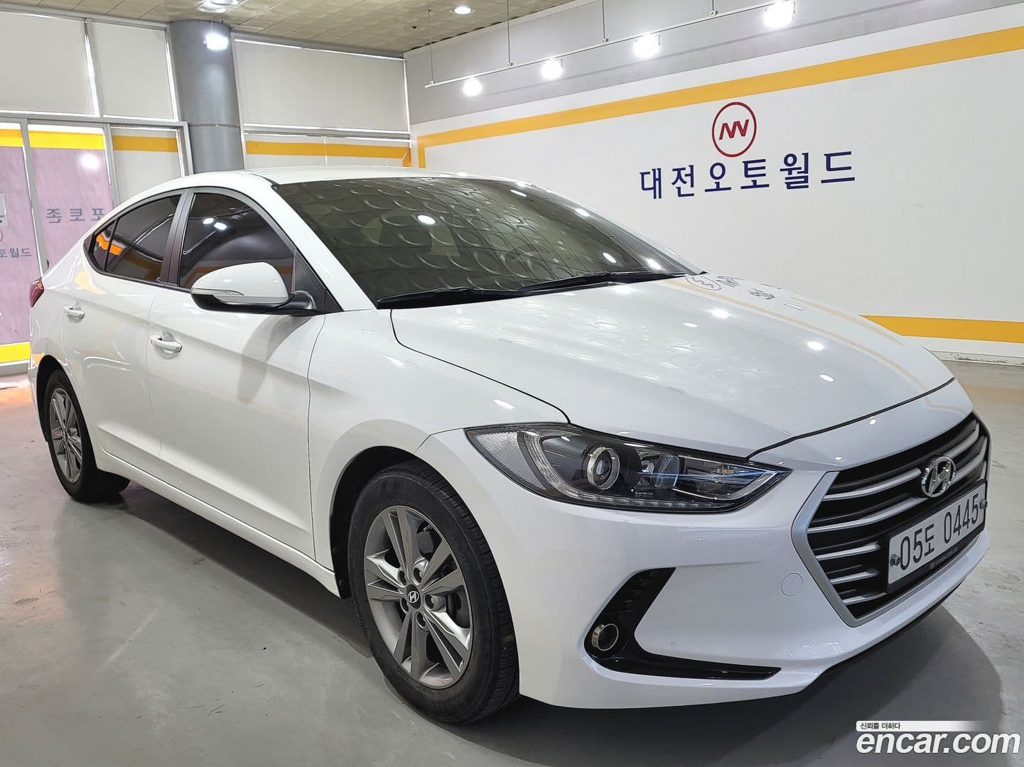 Main__Slider__Photo:AVANTE Hyundai 2016.1-0
