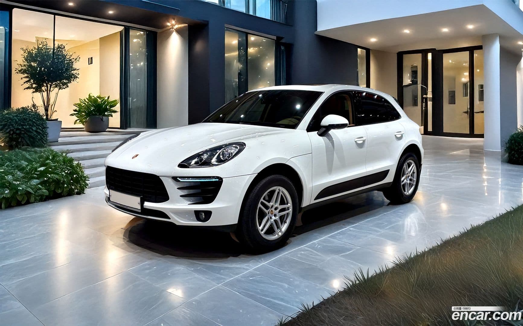 Main__Slider__Photo:Macan Porsche 2014.10-0