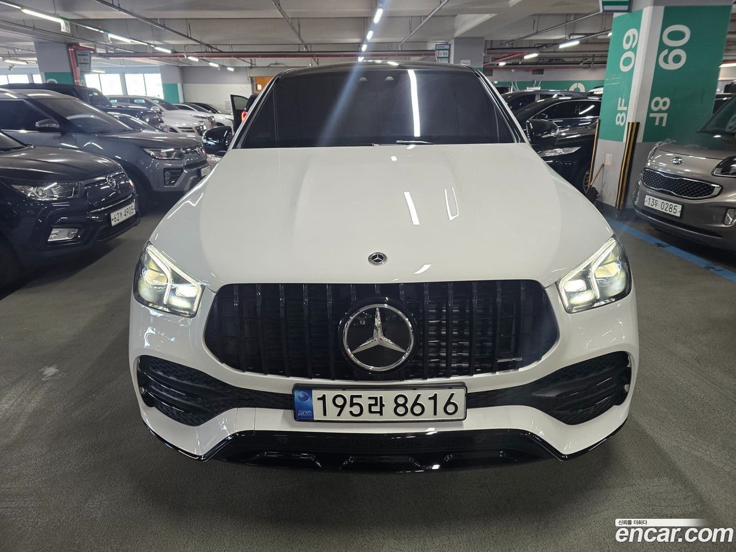 Main__Slider__Photo:GLE-Class Mercedes-Benz 2022.8-0