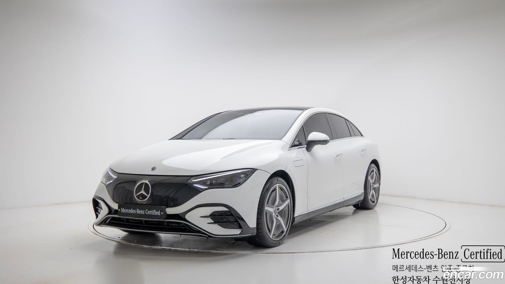 Main__Slider__Photo:EQE Mercedes-Benz 2023.11-0