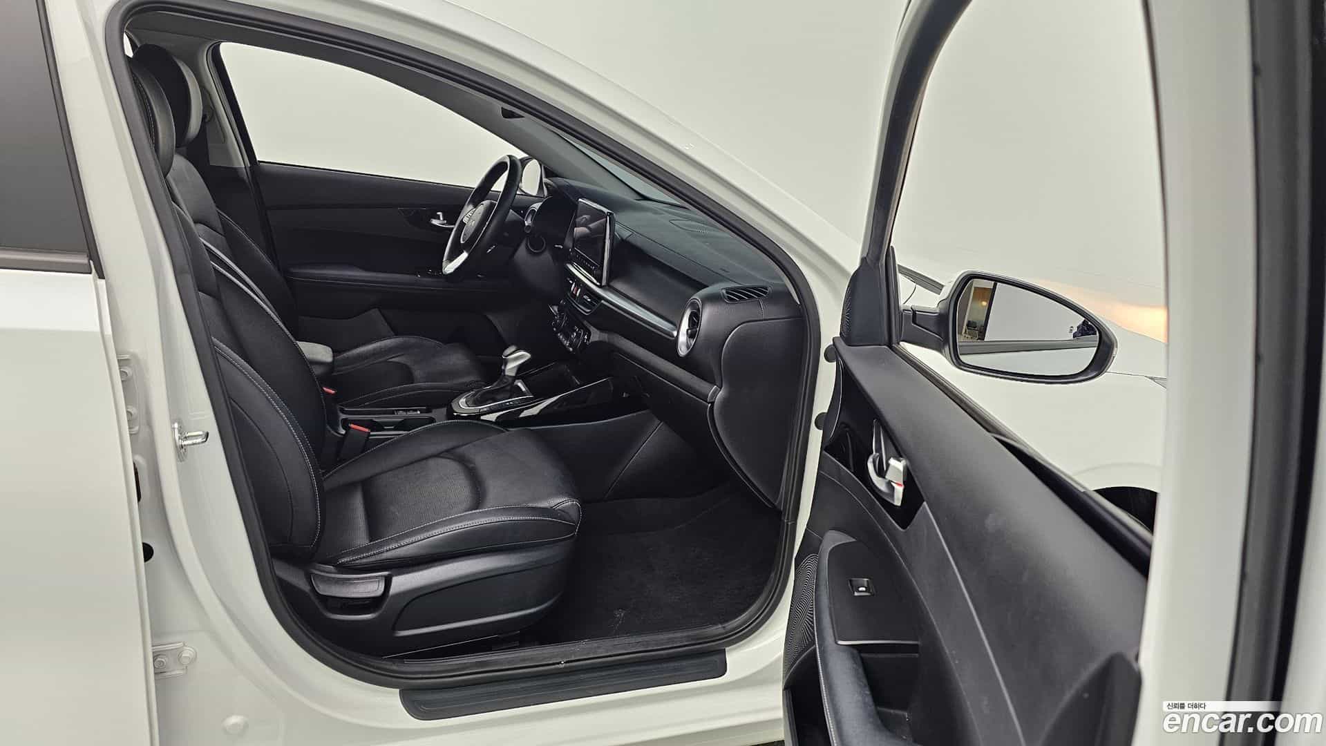 K3 Kia 2022.10-INNER-010