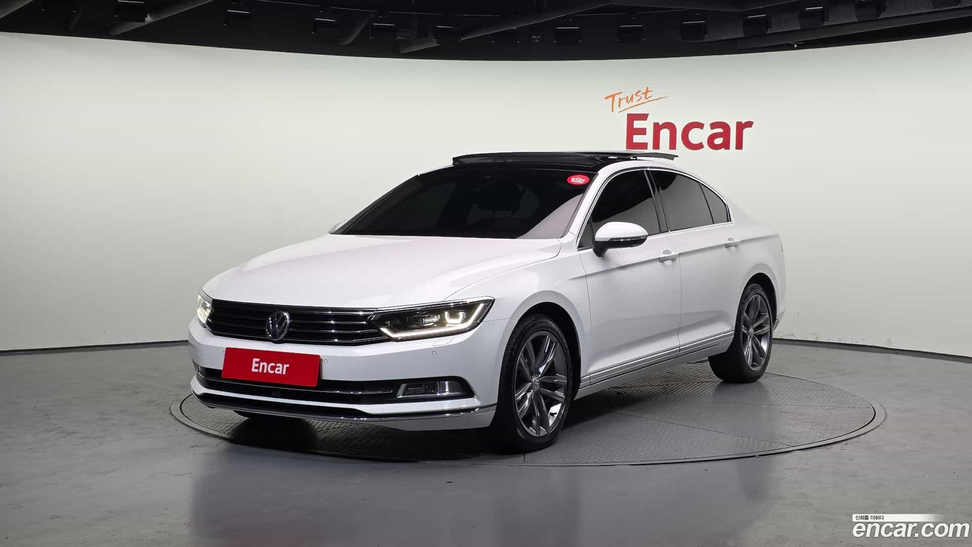 Passat Volkswagen 2018.3-OUTER-001