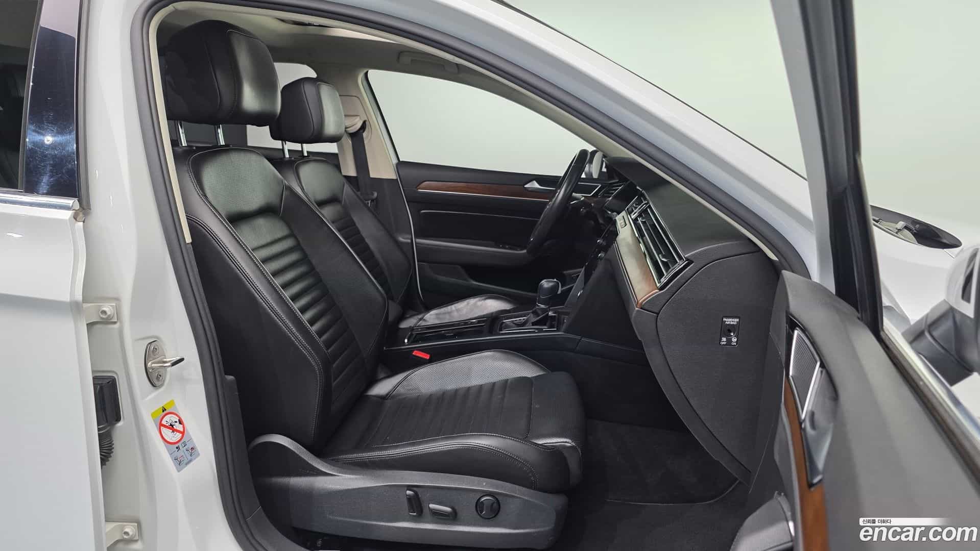 Passat Volkswagen 2018.3-INNER-010