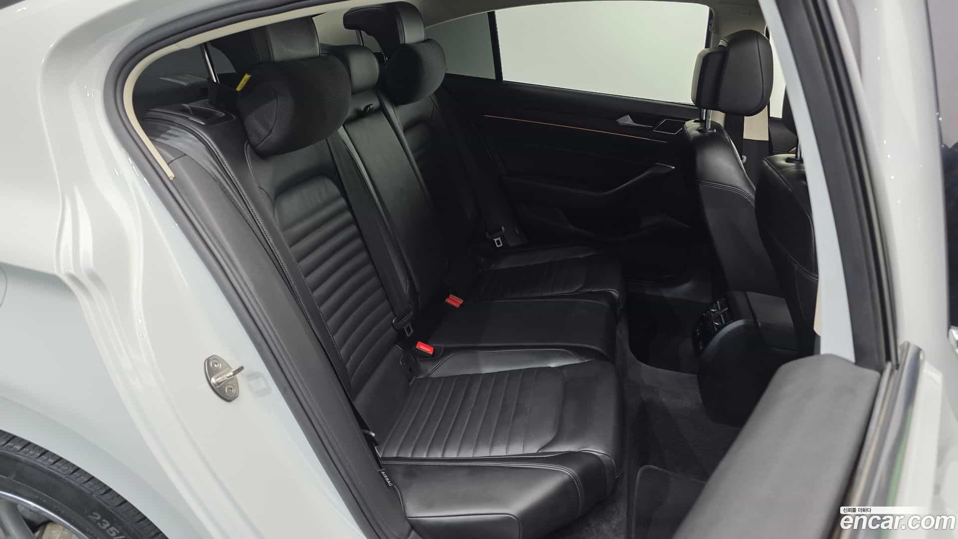 Passat Volkswagen 2018.3-OPTION-016