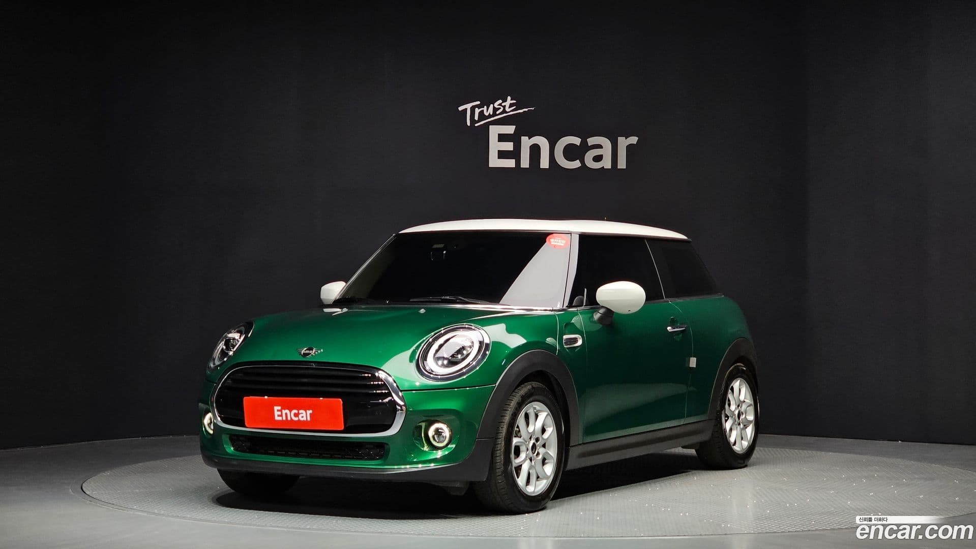 Main__Slider__Photo:Cooper Mini 2021.1-0