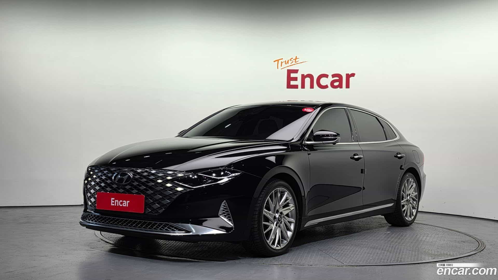 Grandeur Hyundai 2022.3-OUTER-001