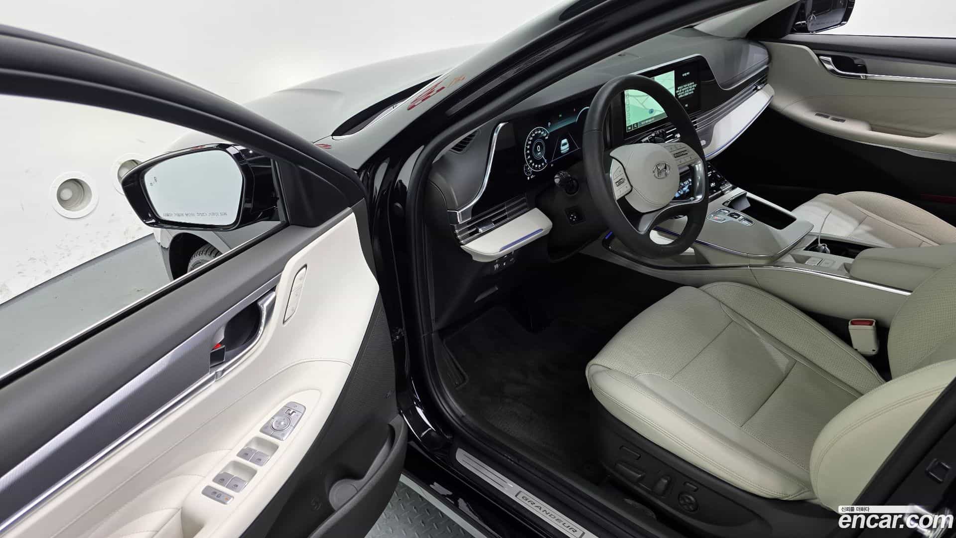 Grandeur Hyundai 2022.3-OPTION-016