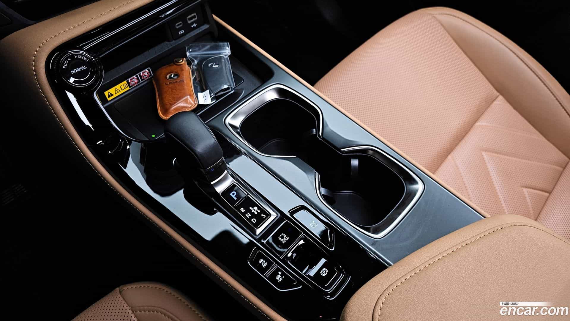 NX Lexus 2024.10-INNER-009