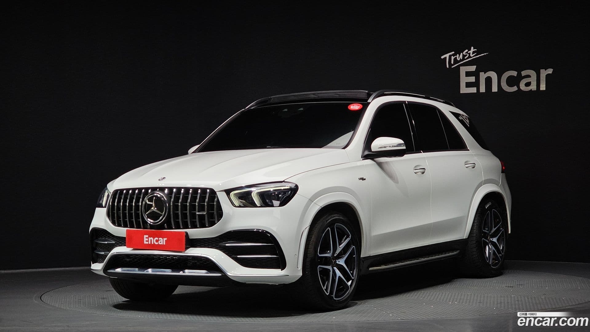 Main__Slider__Photo:GLE-Class Mercedes-Benz 2022.2-0