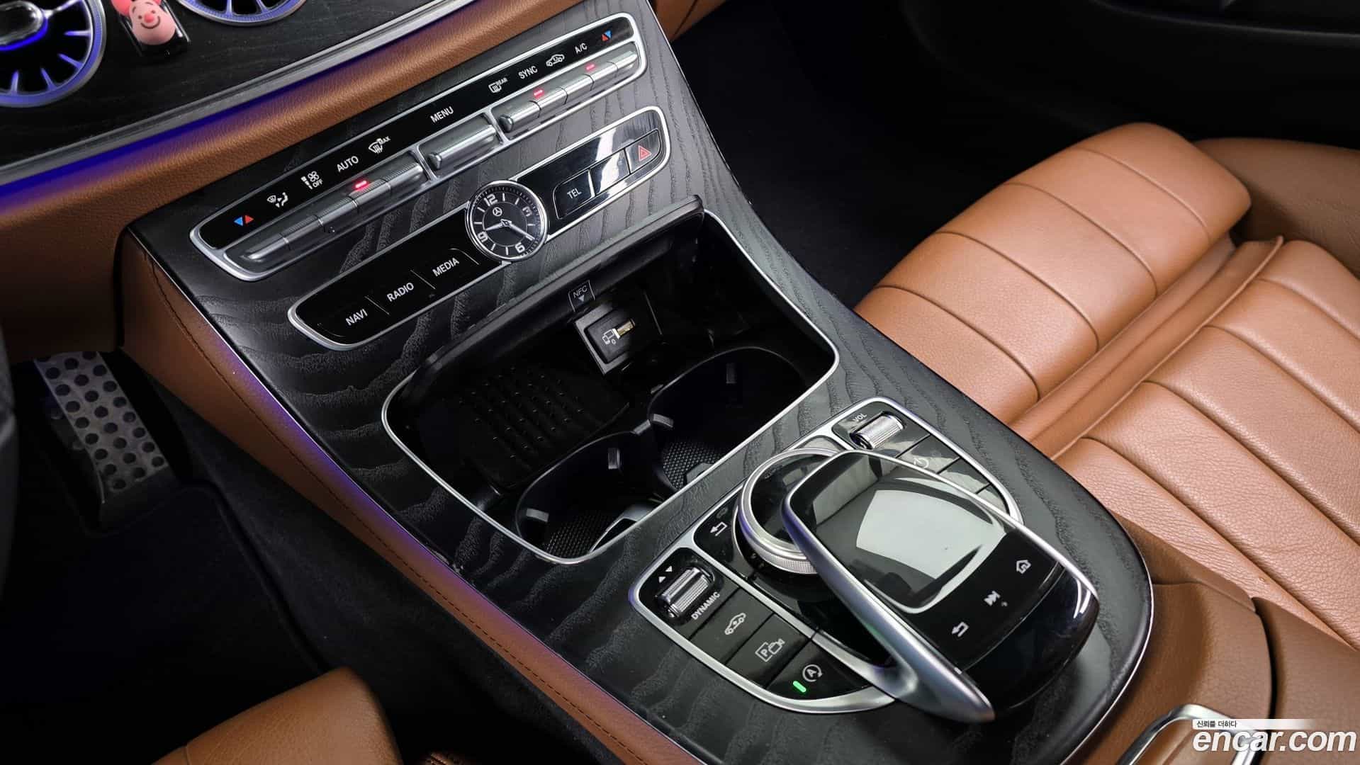E-Class Mercedes-Benz 2019.3-OPTION-022