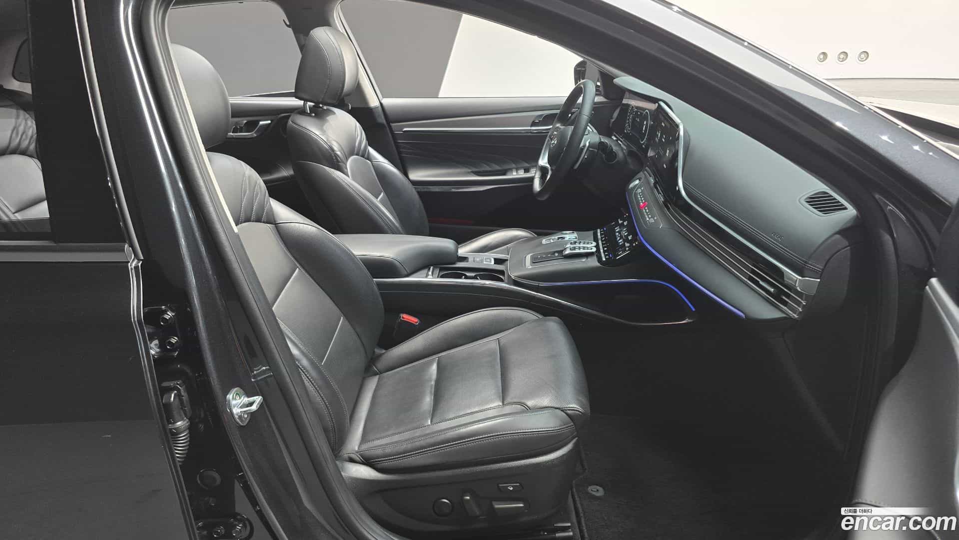 Grandeur Hyundai 2020.2-INNER-010