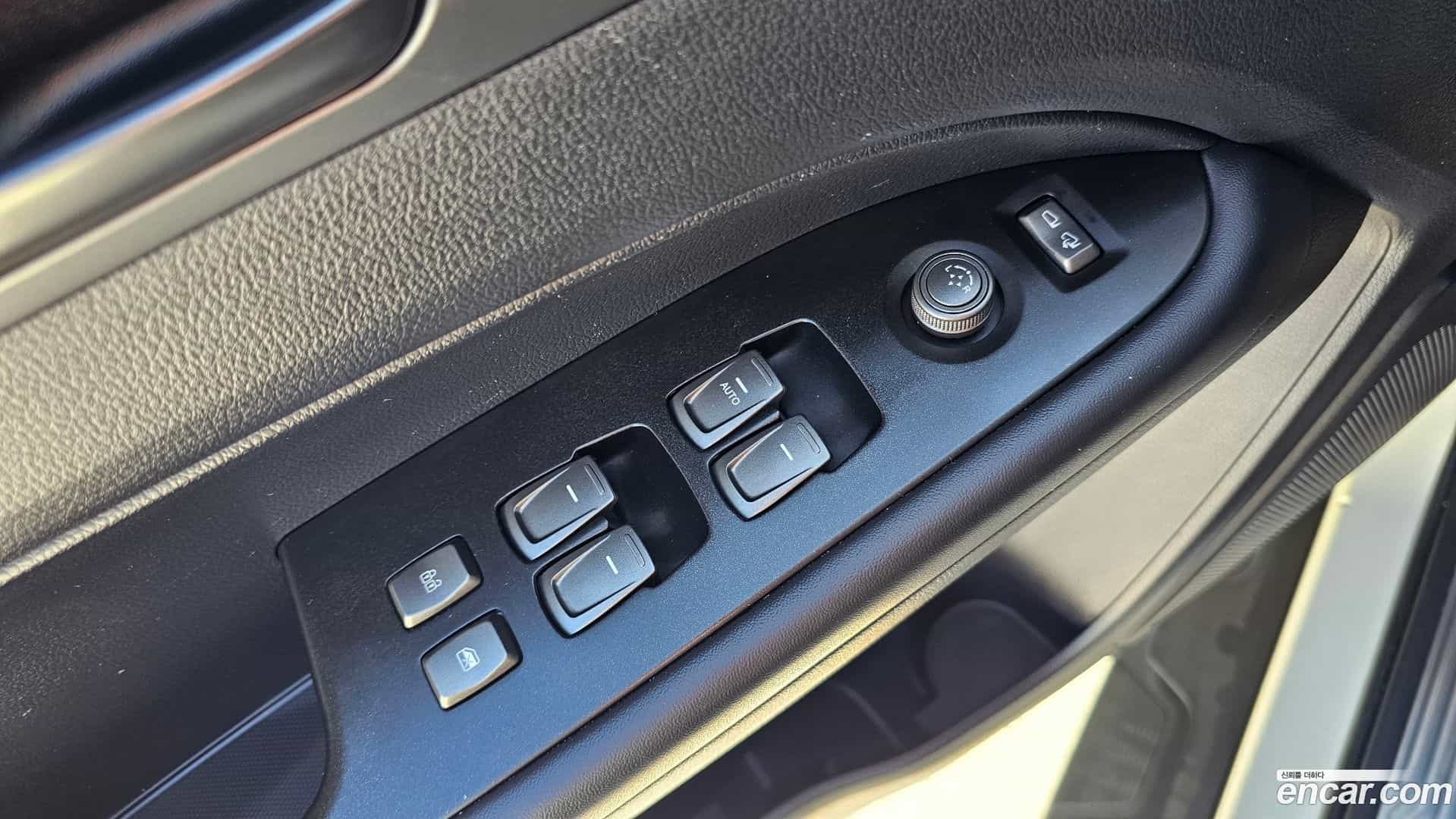 Rexton KG Mobility 2022.10-OPTION-018