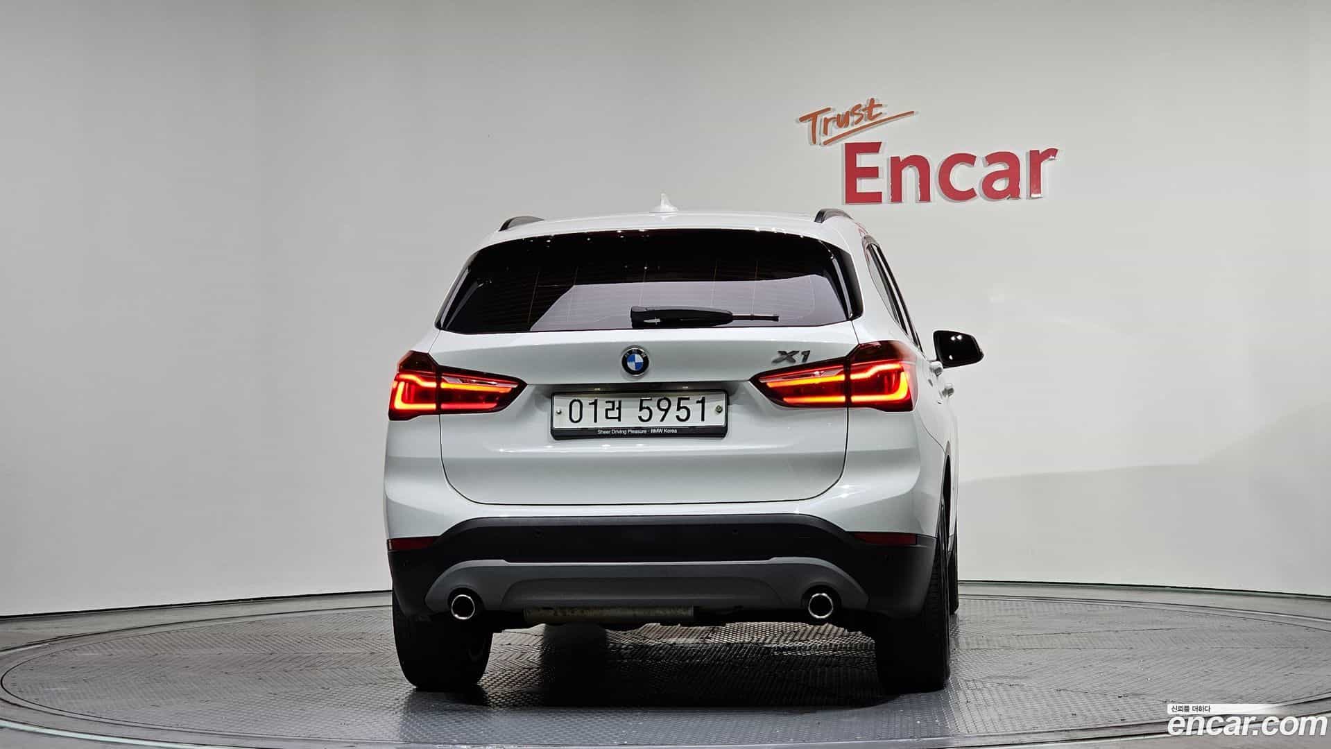 X1 BMW 2018.10-OUTER-004