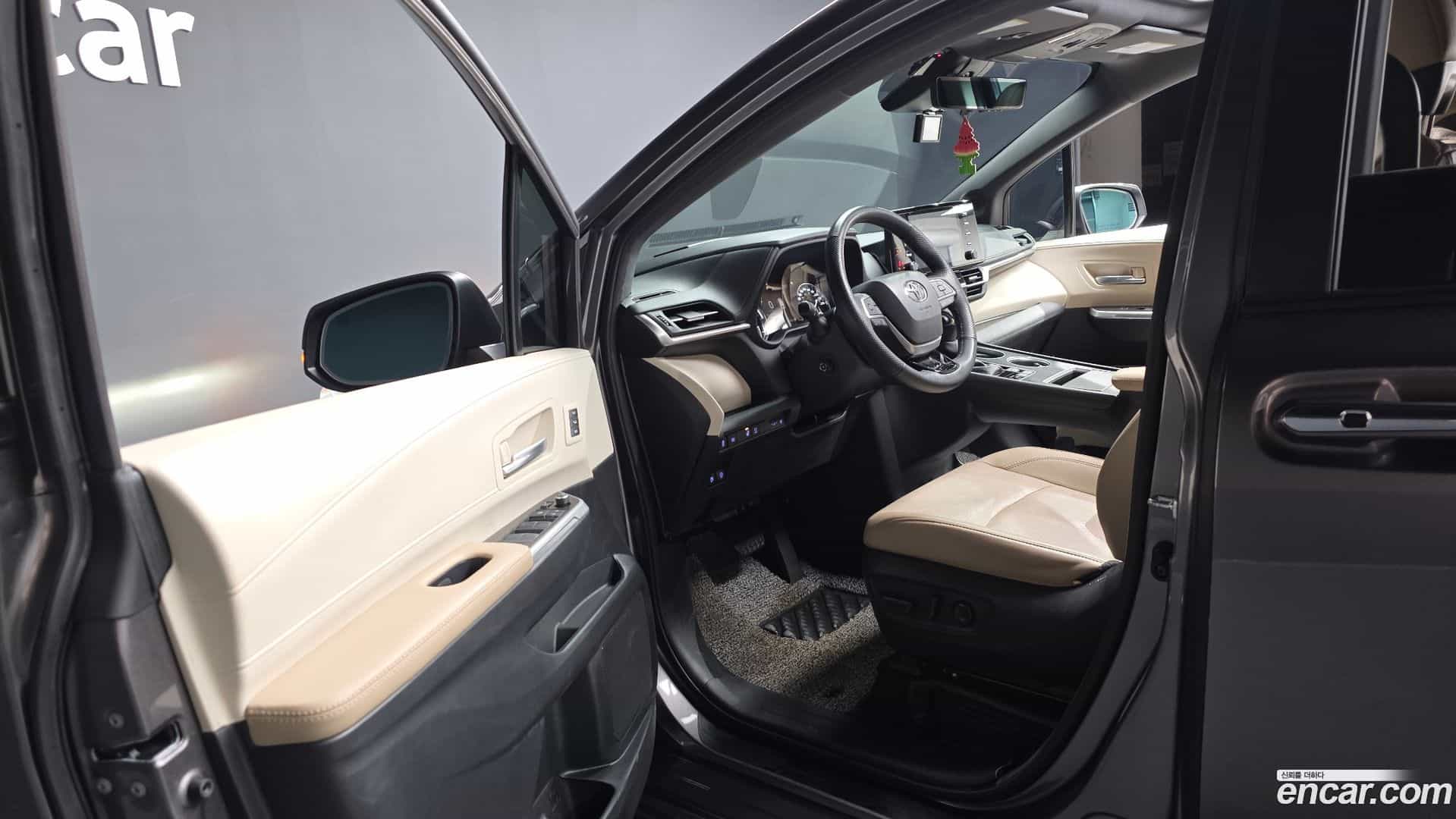 Sienna Toyota 2023.11-INNER-010