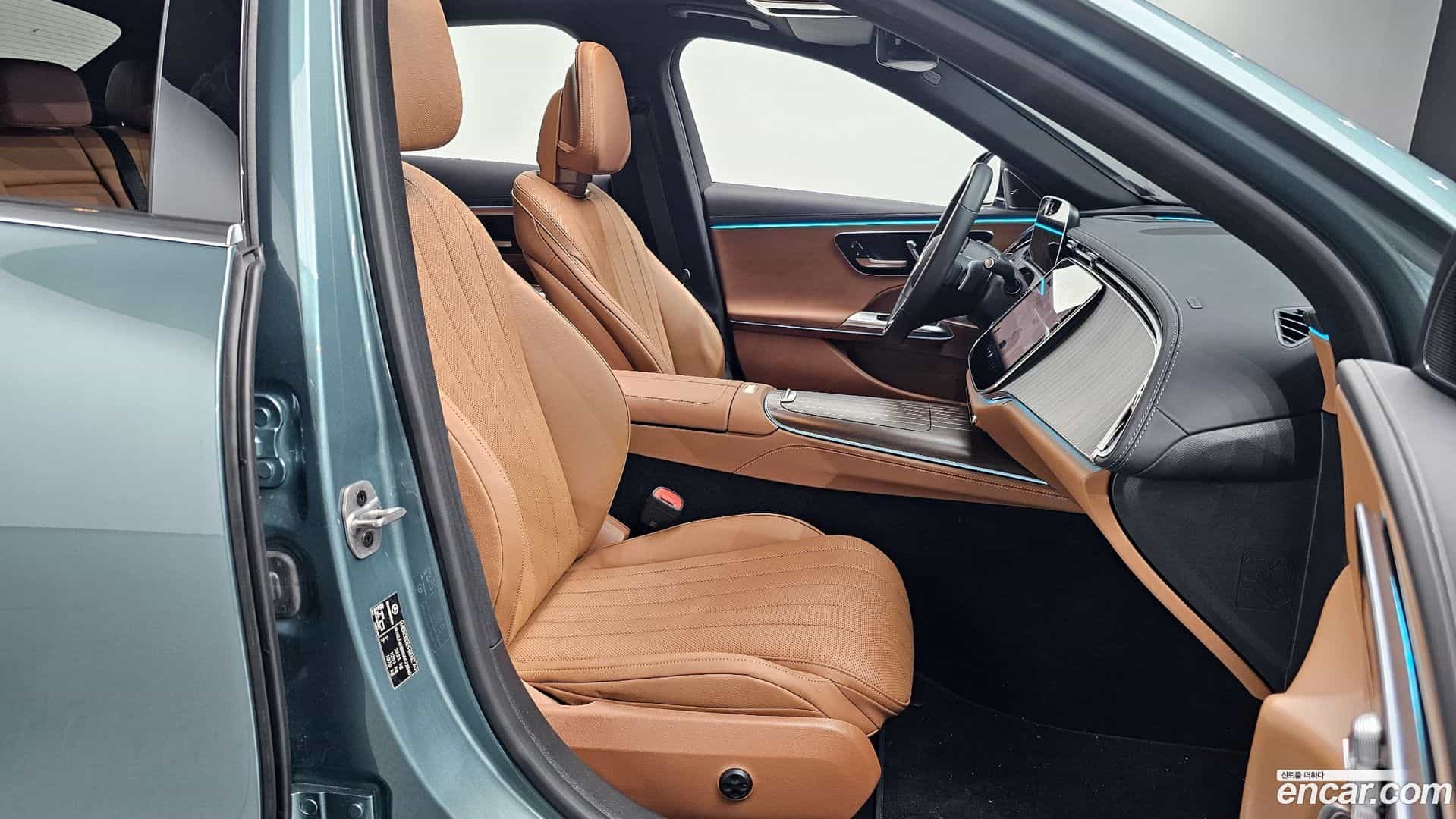 E-Class Mercedes-Benz 2024.7-INNER-010